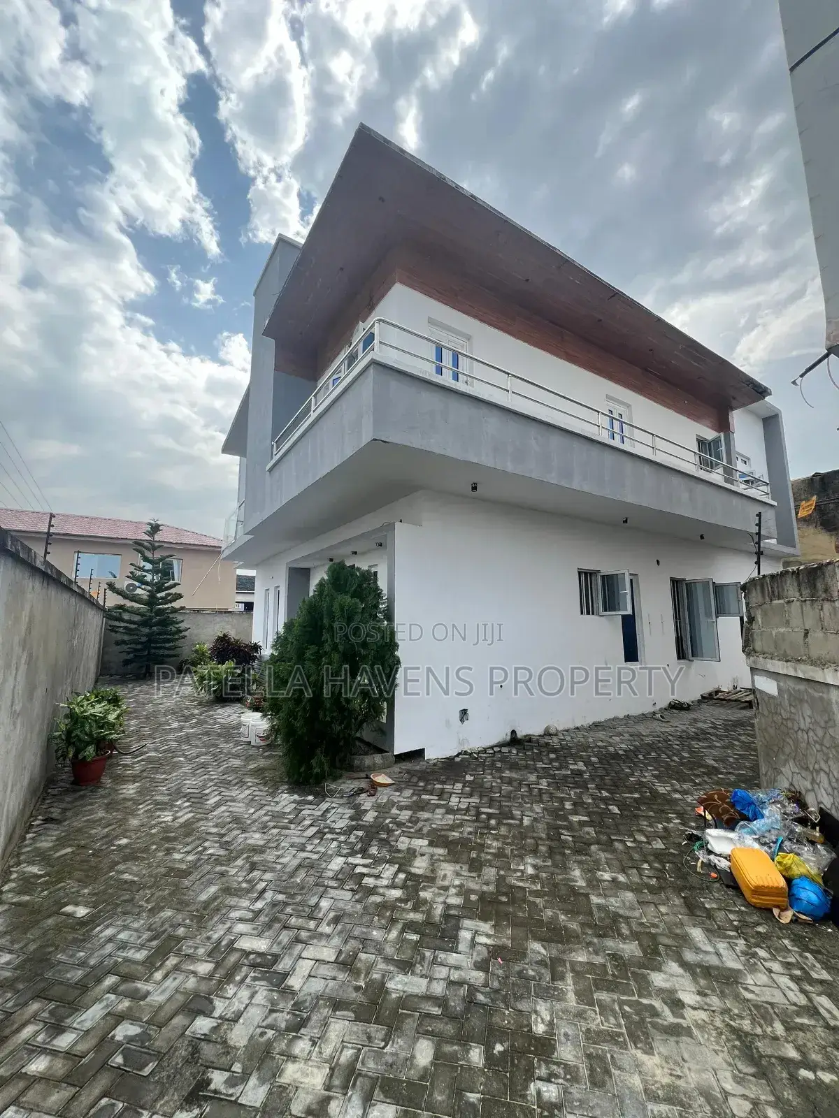 4bdrm Duplex in Sangotedo for sale in Sangotedo