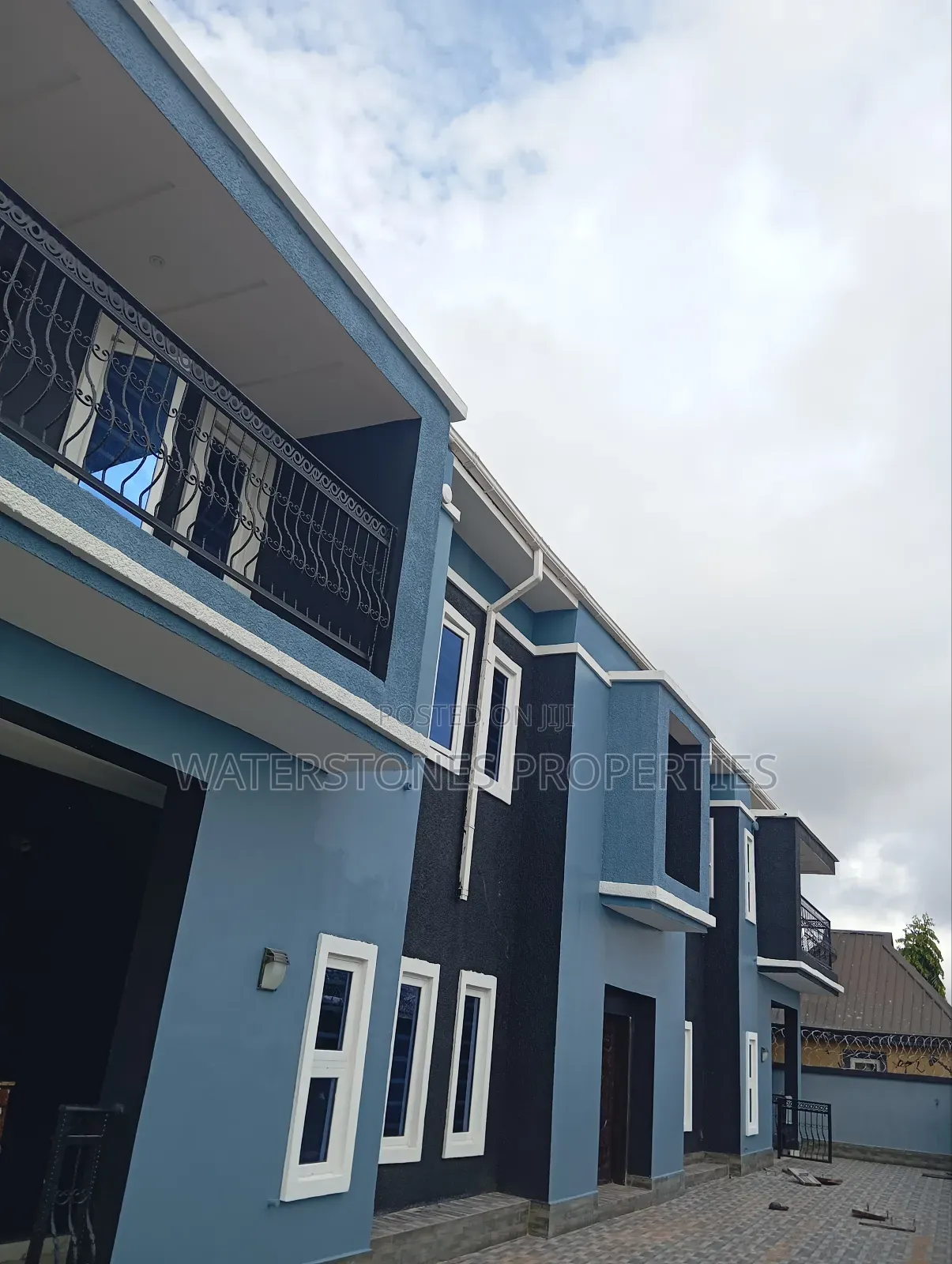 Commercial Flats for Rent in Oshimili South