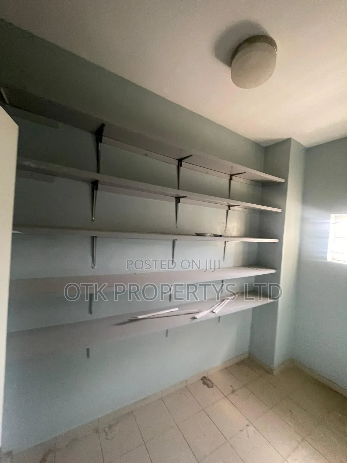 4bdrm Duplex in At Hillview Estate, for sale in Life Camp