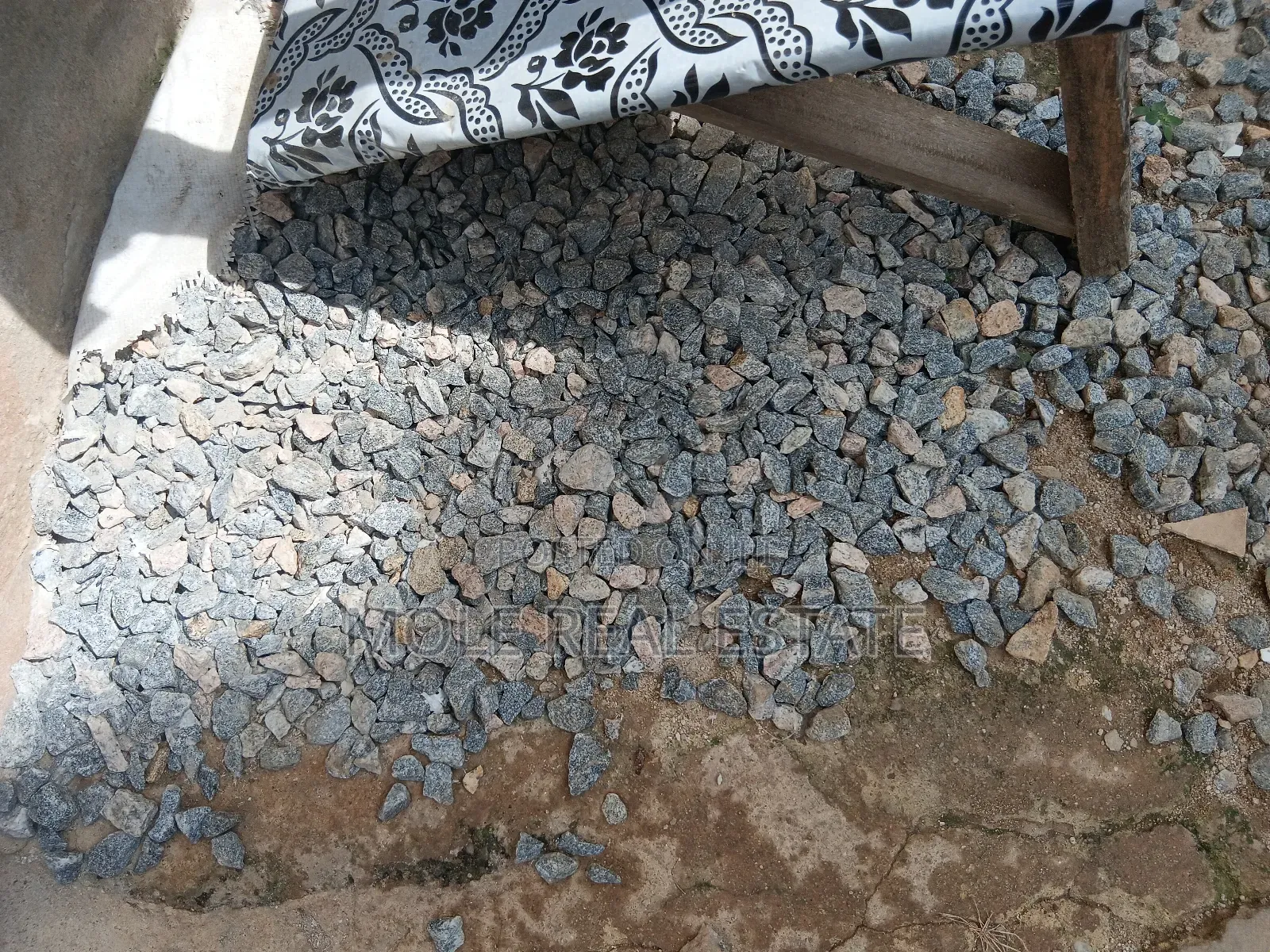 559. 330sqm Plot 4 Sale Oyadiran Estate Sabo Yaba Lagos in Sabo / Yaba