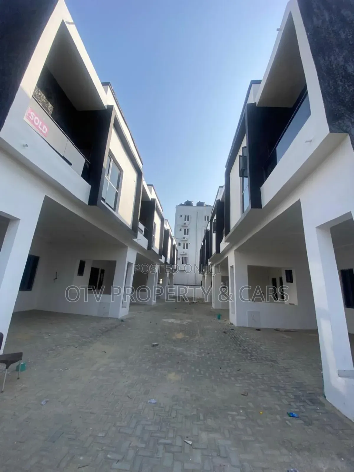 Furnished 4bdrm Townhouse/Terrace in Lekki for sale in Lekki