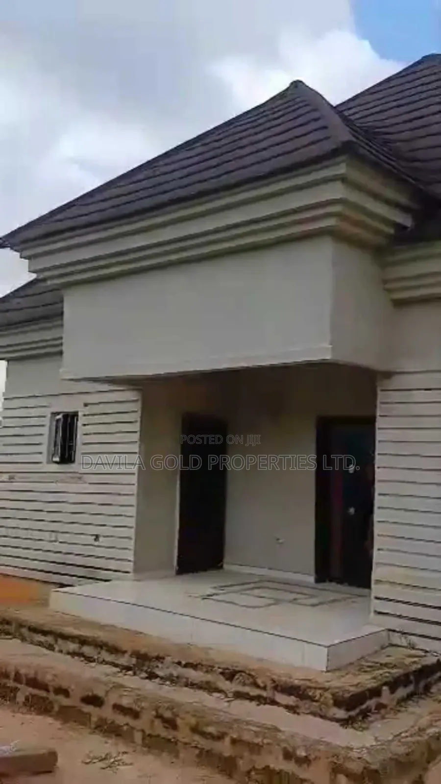 6bdrm Block of Flats in Benin City for sale in Benin City