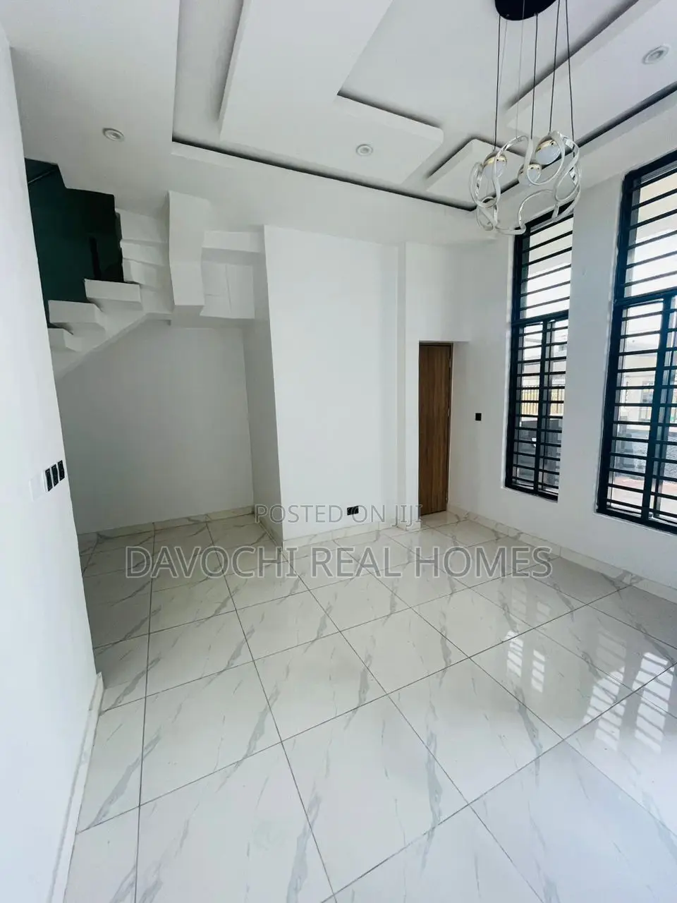 4bdrm Duplex in Ikota for rent in Ikota