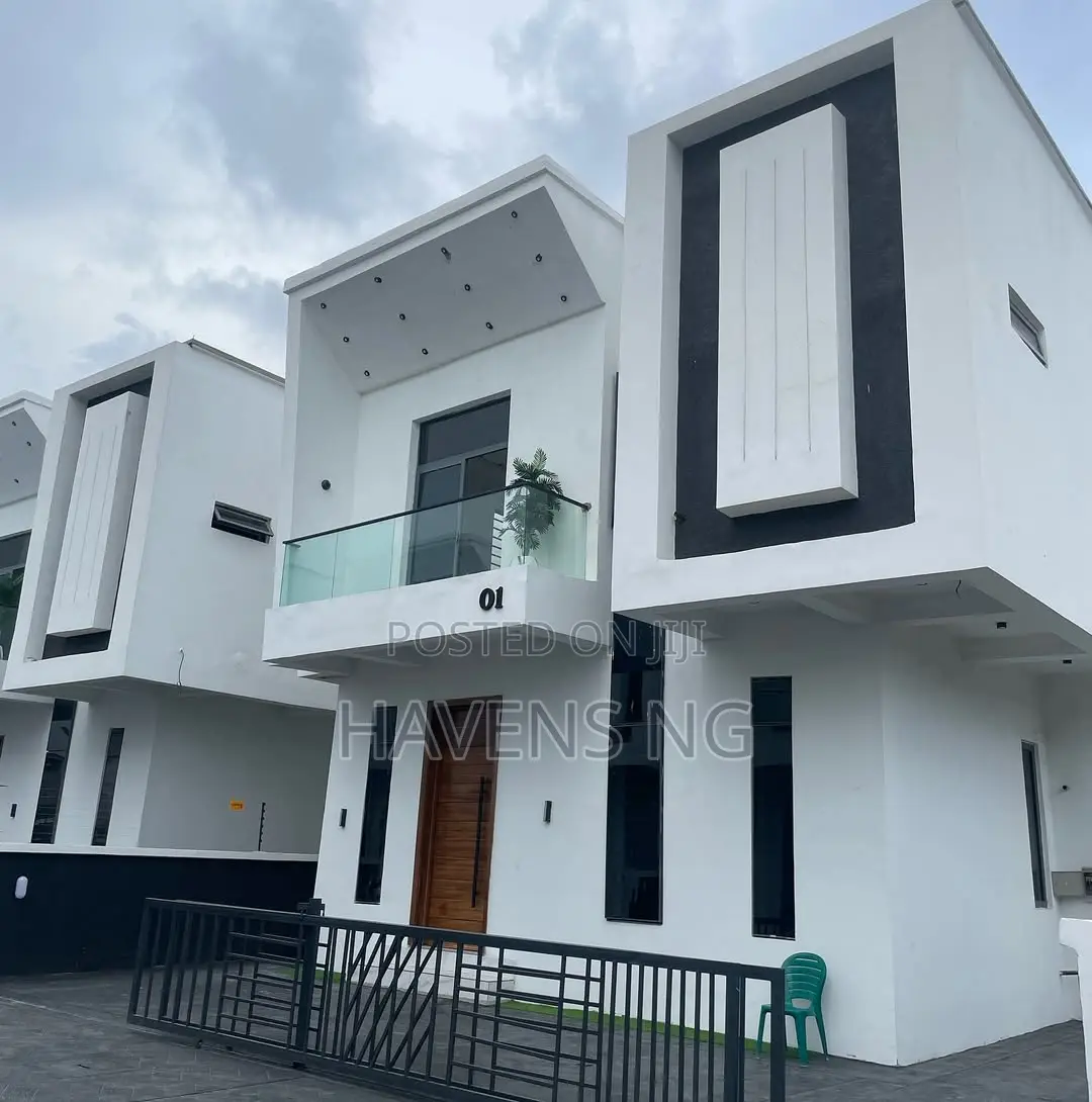 5bdrm Duplex in Idado for sale in Idado