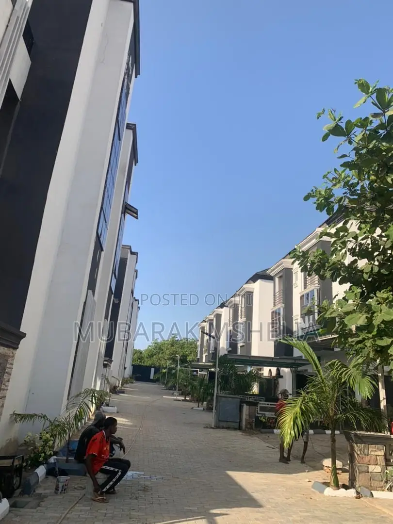 5bdrm Duplex in Jabi for sale in Jabi