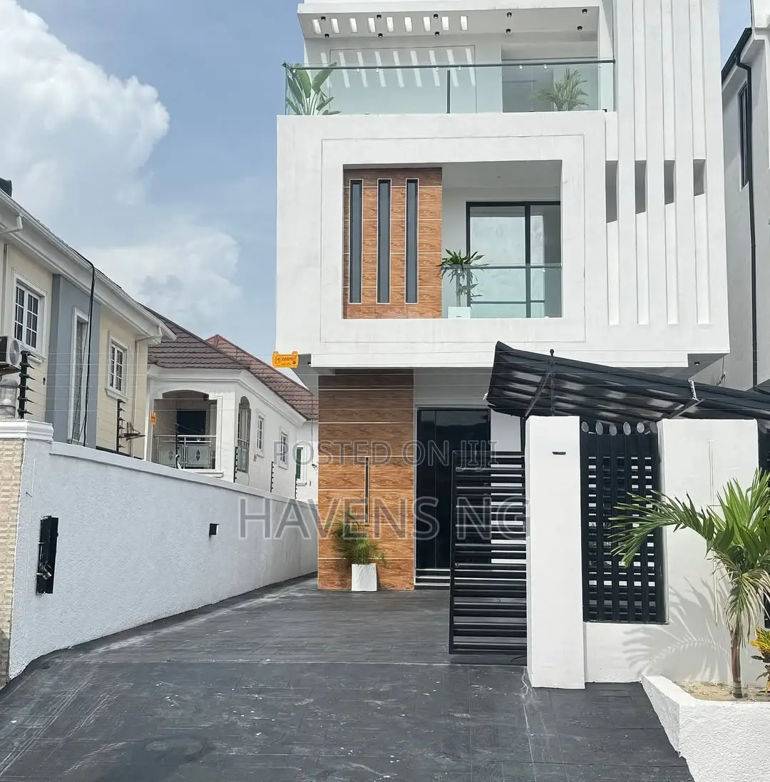 5bdrm Duplex in Idado for sale in Idado