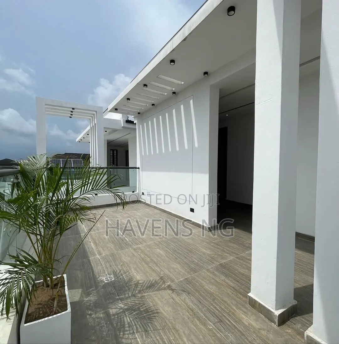 5bdrm Duplex in Idado for sale in Idado