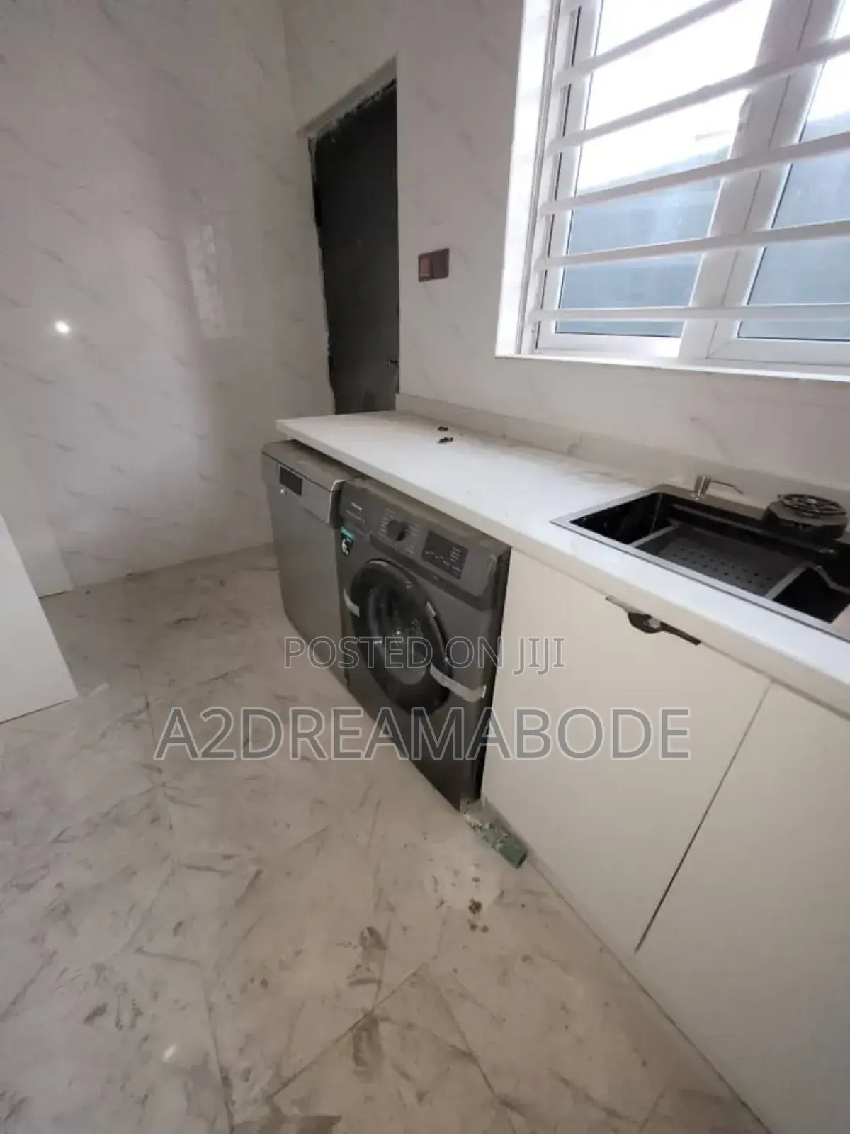 4bdrm Duplex in Opebi, Ikeja for sale in Ikeja
