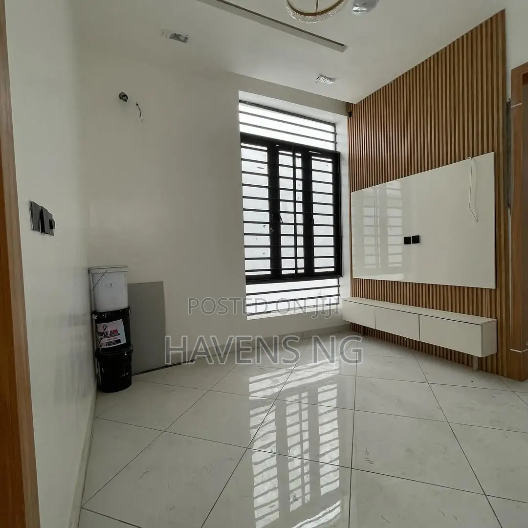 4bdrm Duplex in Lekki Phase 1 for sale in Lekki Phase 1