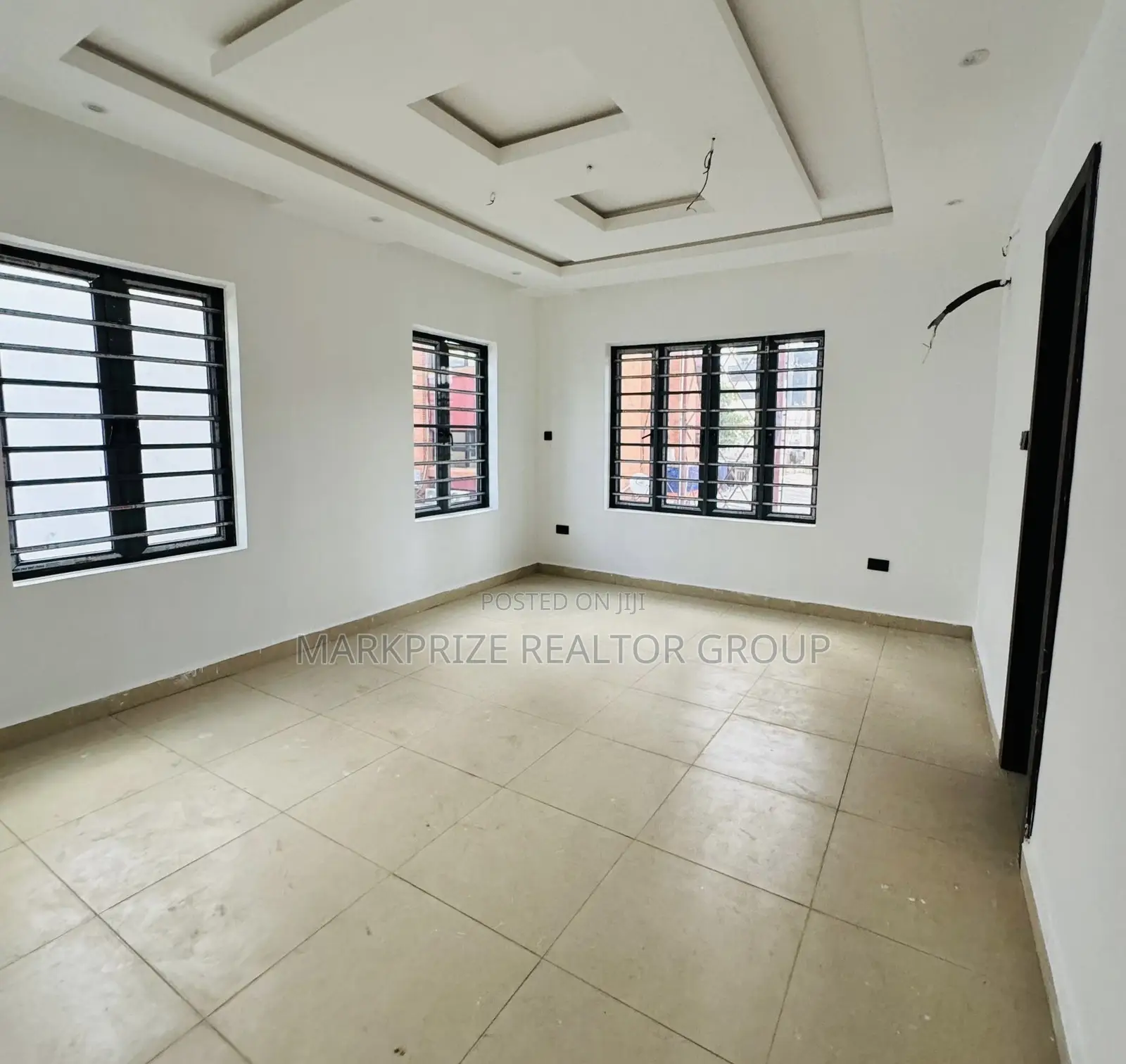 2bdrm Apartment in Allen Ikeja Lagos for sale in Ikeja