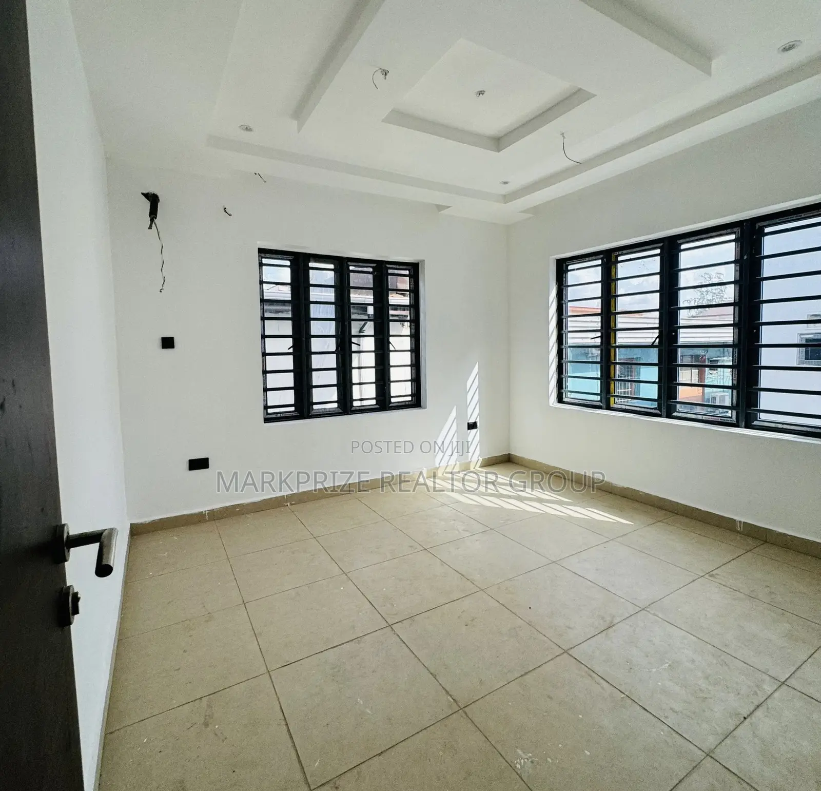 2bdrm Apartment in Allen Ikeja Lagos for sale in Ikeja