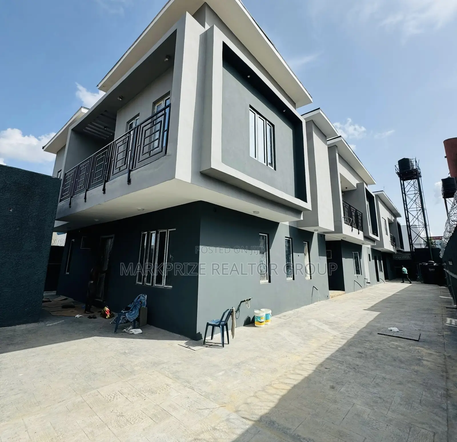 2bdrm Apartment in Allen Ikeja Lagos for sale in Ikeja