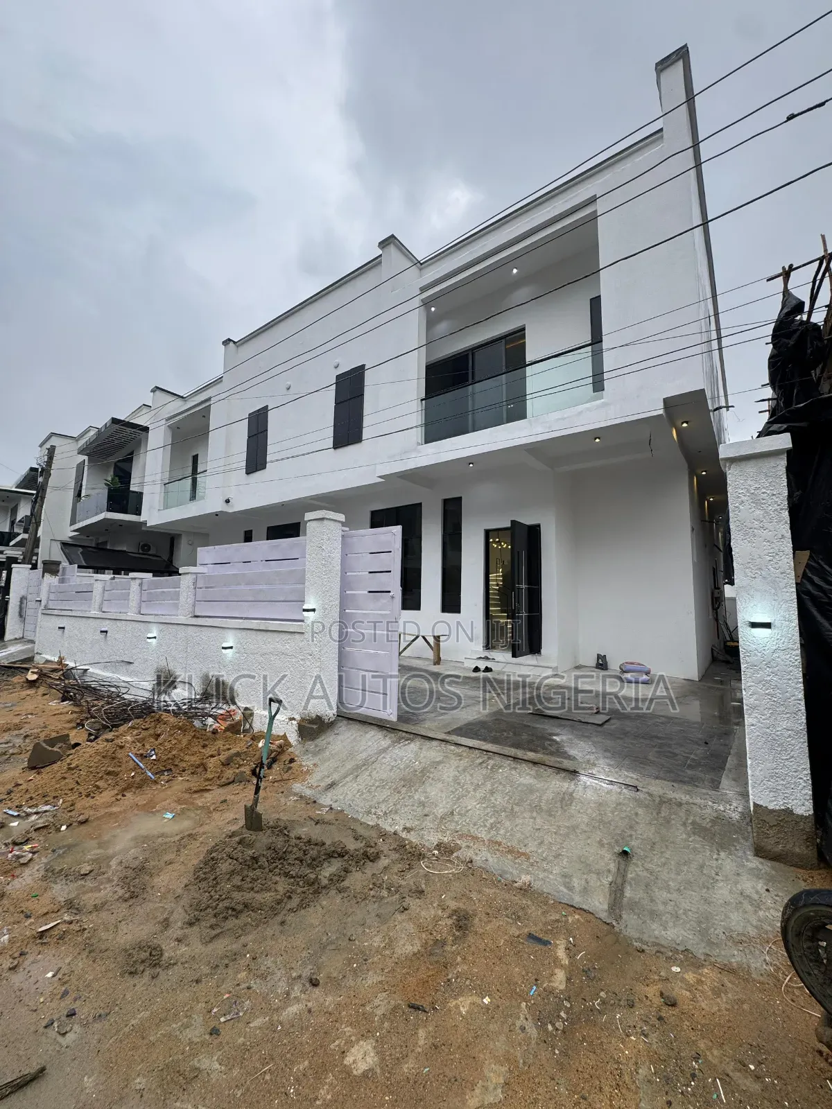 4bdrm Duplex in Ikota for sale in Ikota