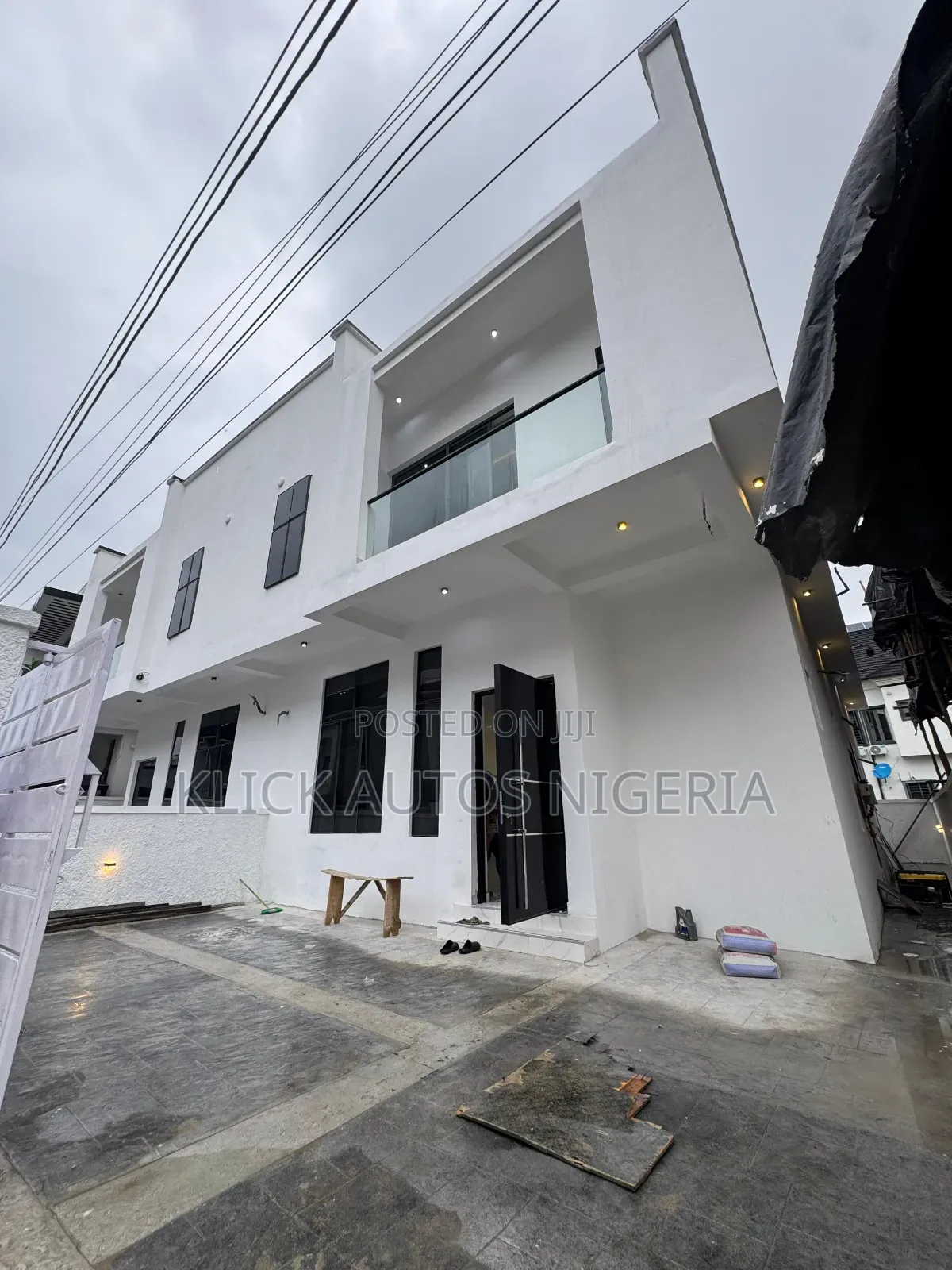 4bdrm Duplex in Ikota for sale in Ikota
