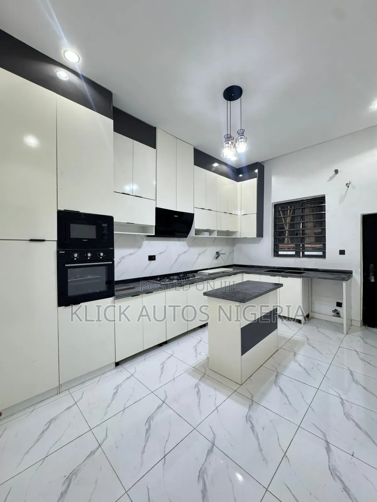4bdrm Duplex in Ikota for sale in Ikota