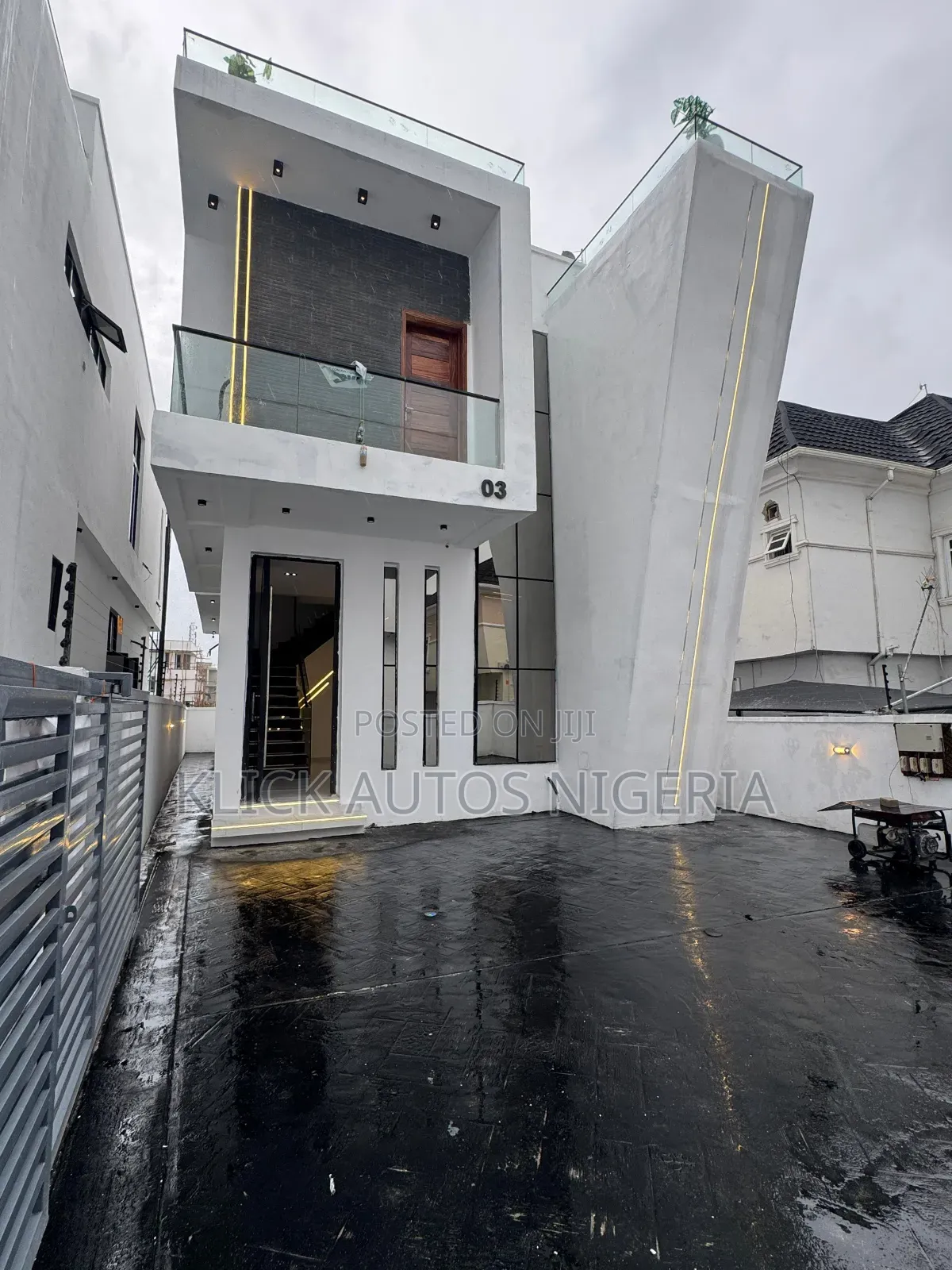 4bdrm Duplex in Ikota for sale in Ikota