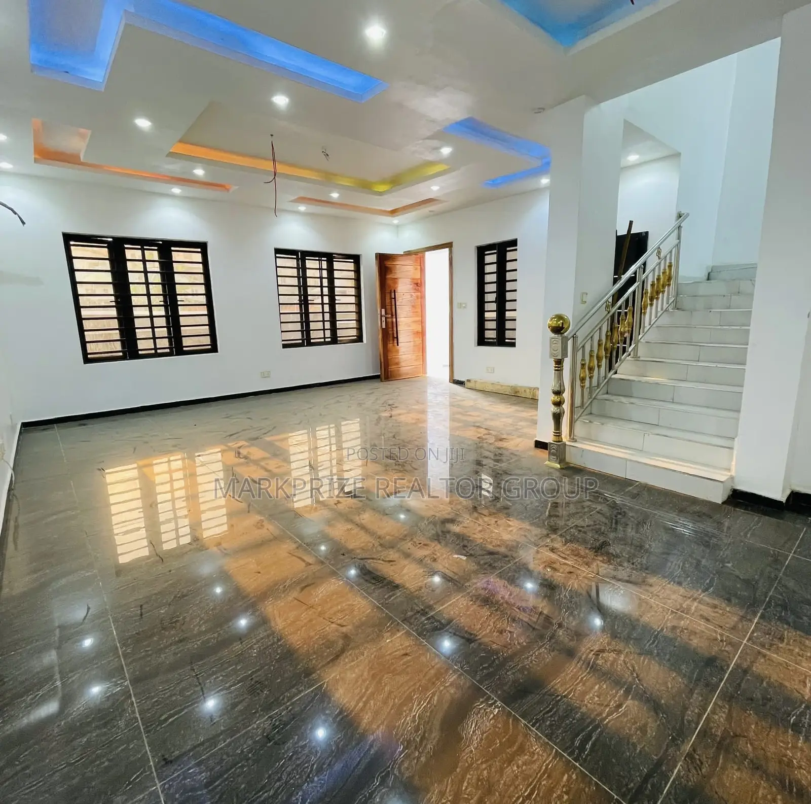 4bdrm Duplex in Magodo Phase 2 Lagos for sale in Magodo
