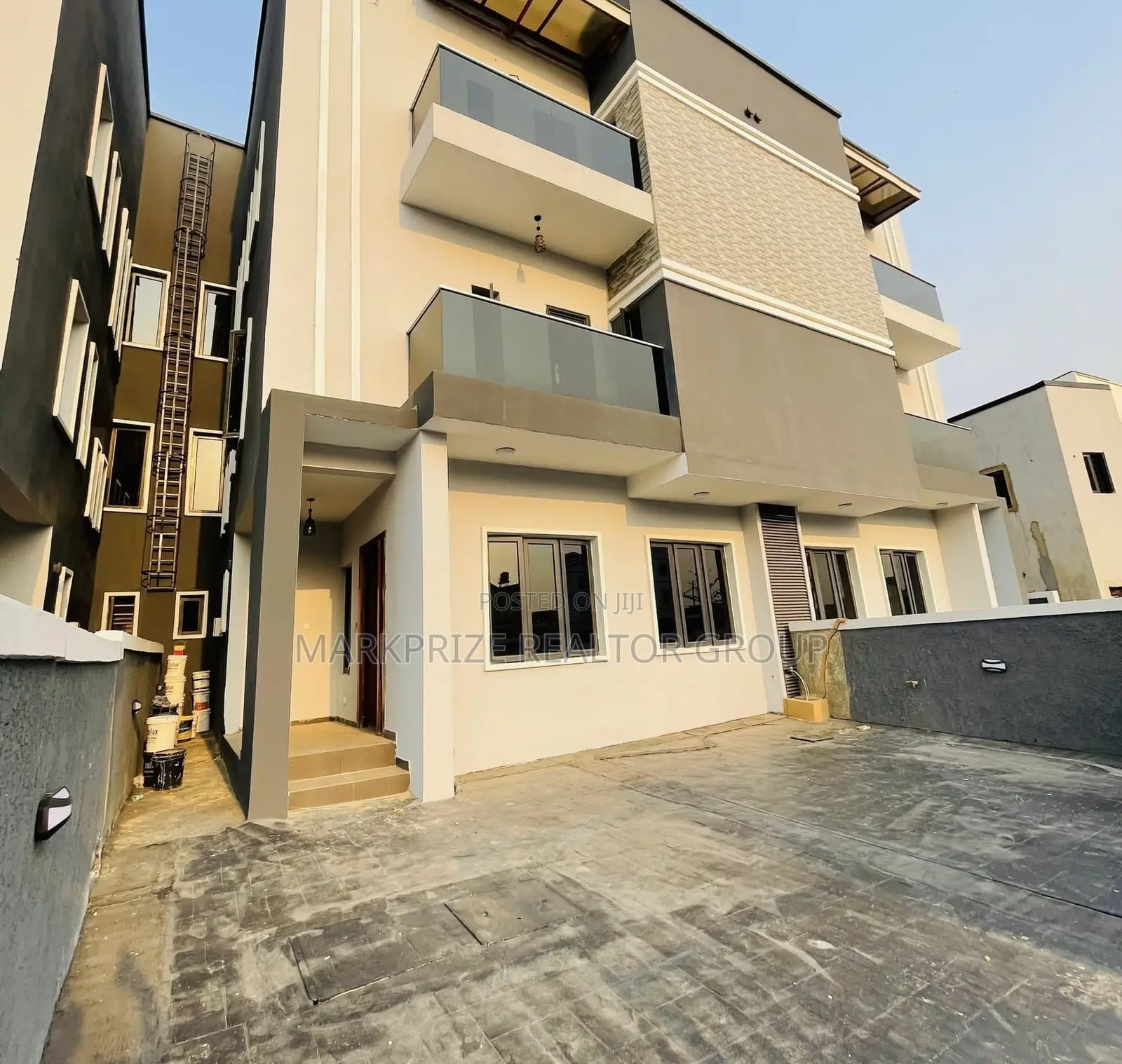 4bdrm Duplex in Magodo Phase 2 Lagos for sale in Magodo