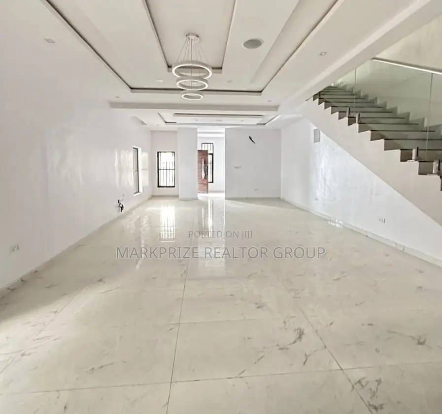 5bdrm Duplex in Lekki Phase 1 Lagos for sale in Lekki Phase 1