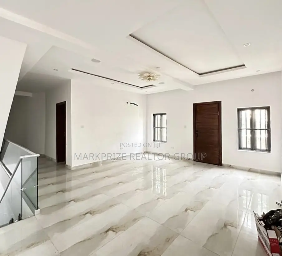 5bdrm Duplex in Lekki Phase 1 Lagos for sale in Lekki Phase 1