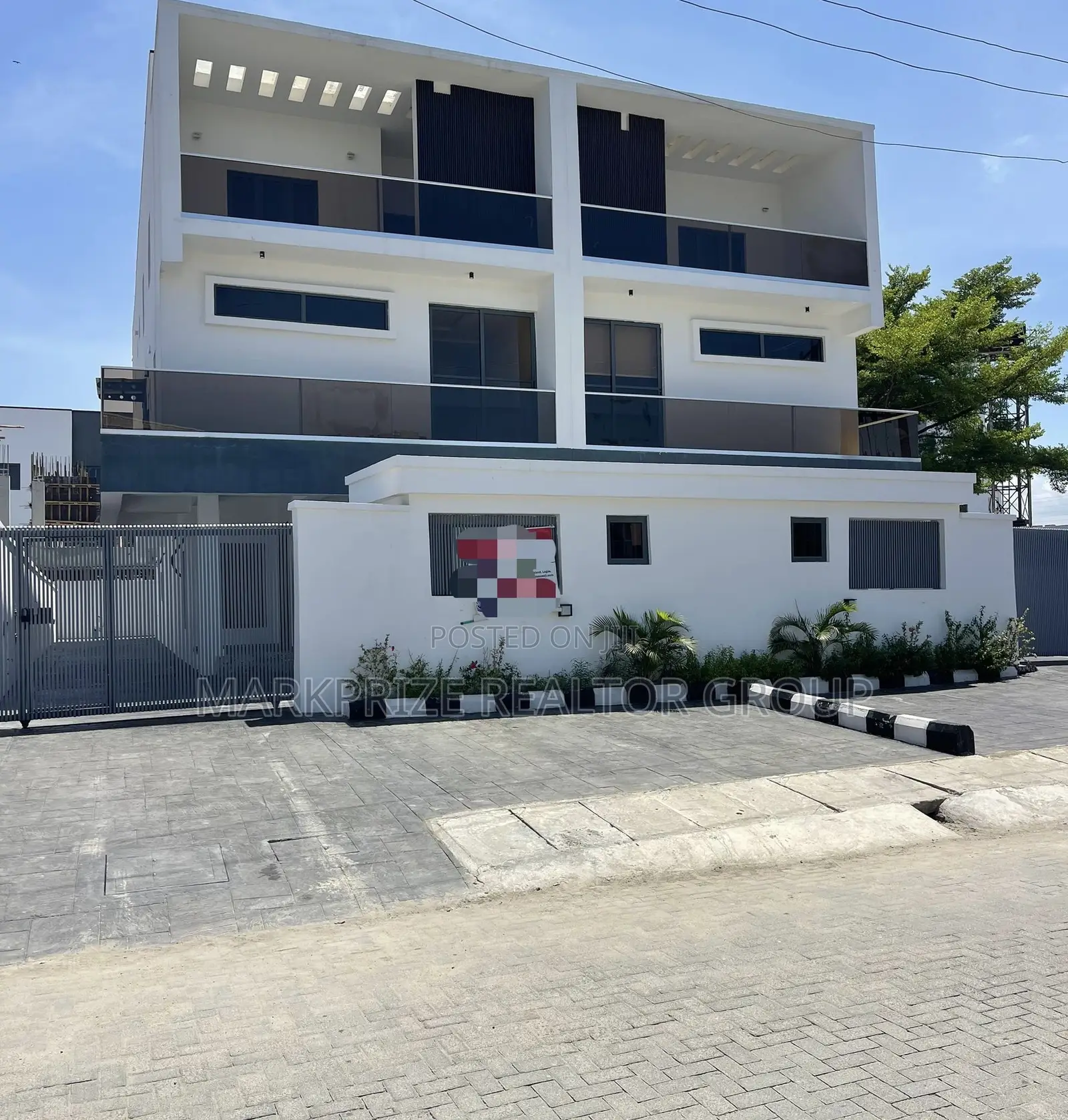5bdrm Duplex in Lekki Phase 1 Lagos for sale in Lekki Phase 1
