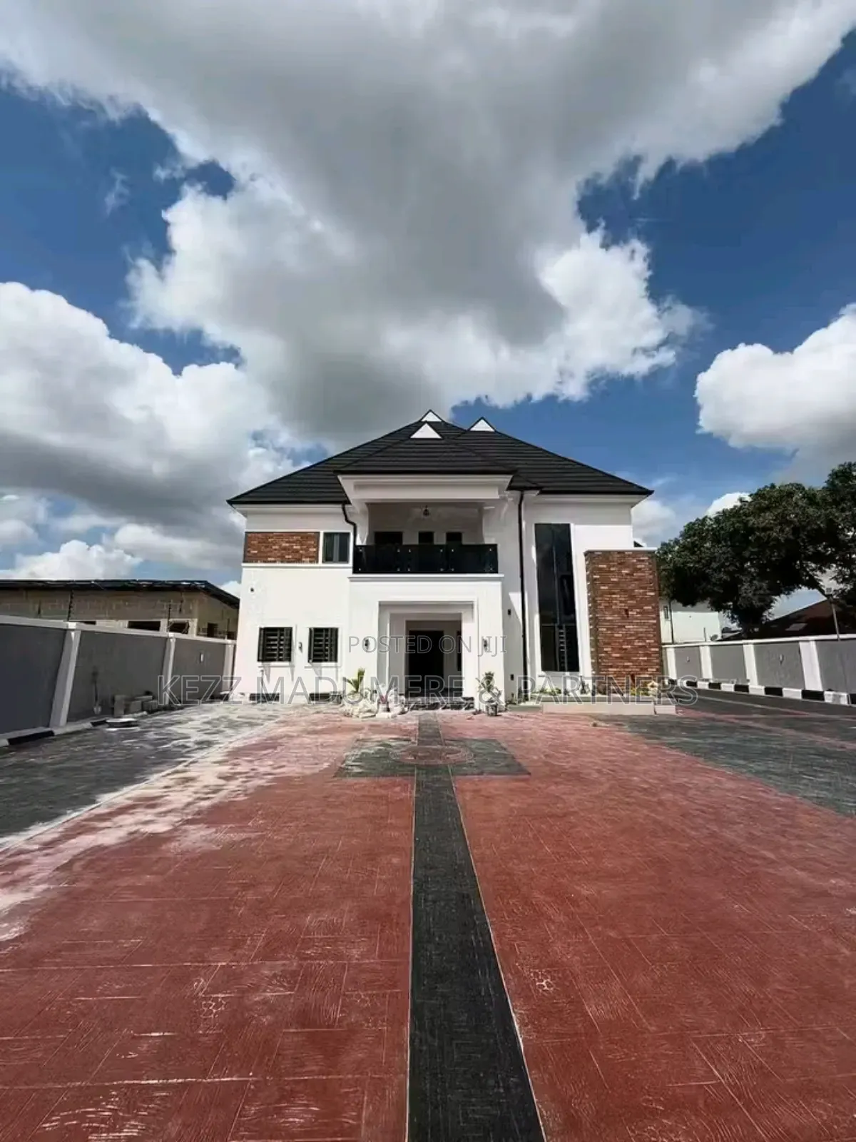 6bdrm Duplex in Eliozu Port Harcourt for sale in Port-Harcourt