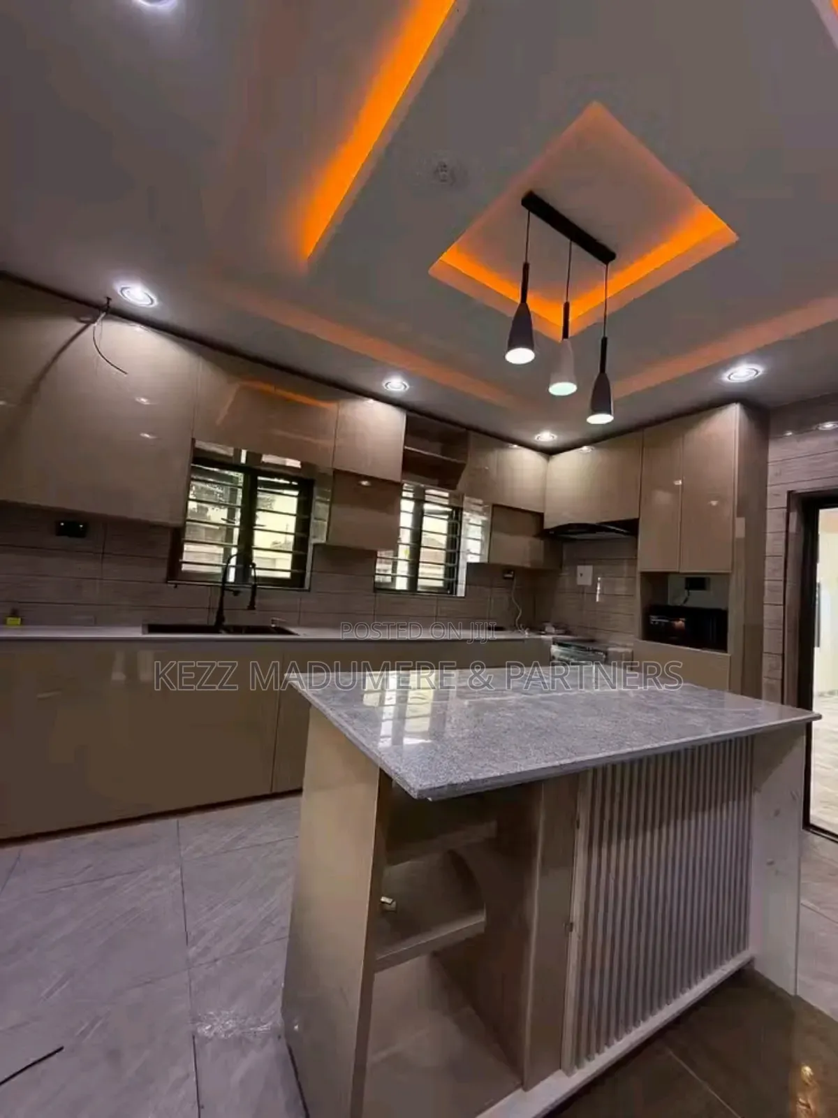 6bdrm Duplex in Eliozu Port Harcourt for sale in Port-Harcourt