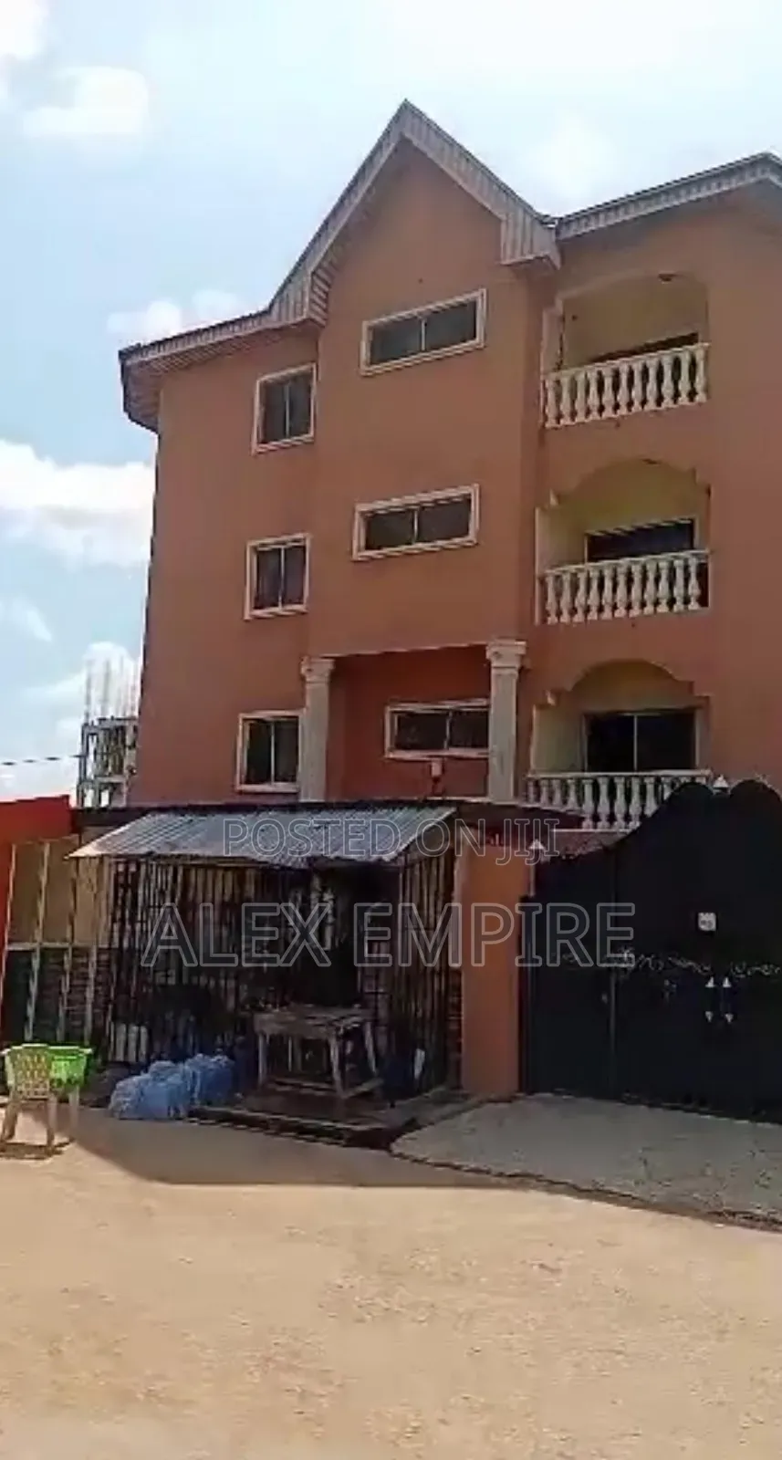 3bdrm Block of Flats in Ago Palace for sale in Ago Palace