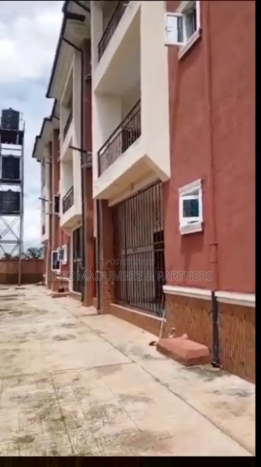 9bdrm Block of Flats in Naze Owerri Imo for sale in Owerri