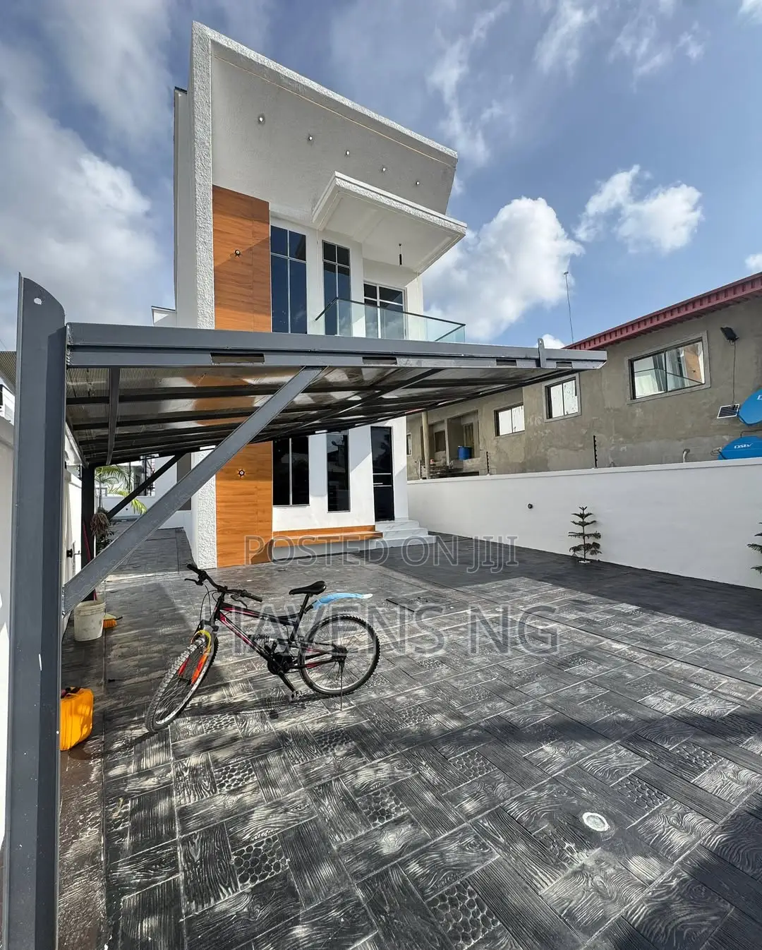 5bdrm Duplex in Sangotedo for sale in Sangotedo
