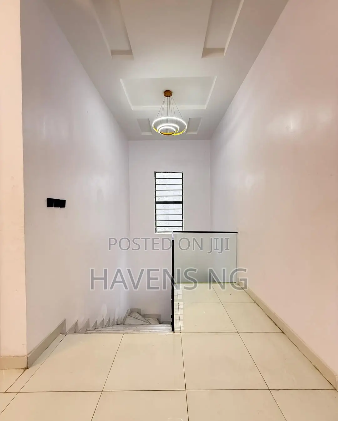 5bdrm Duplex in Chevron for sale in Chevron