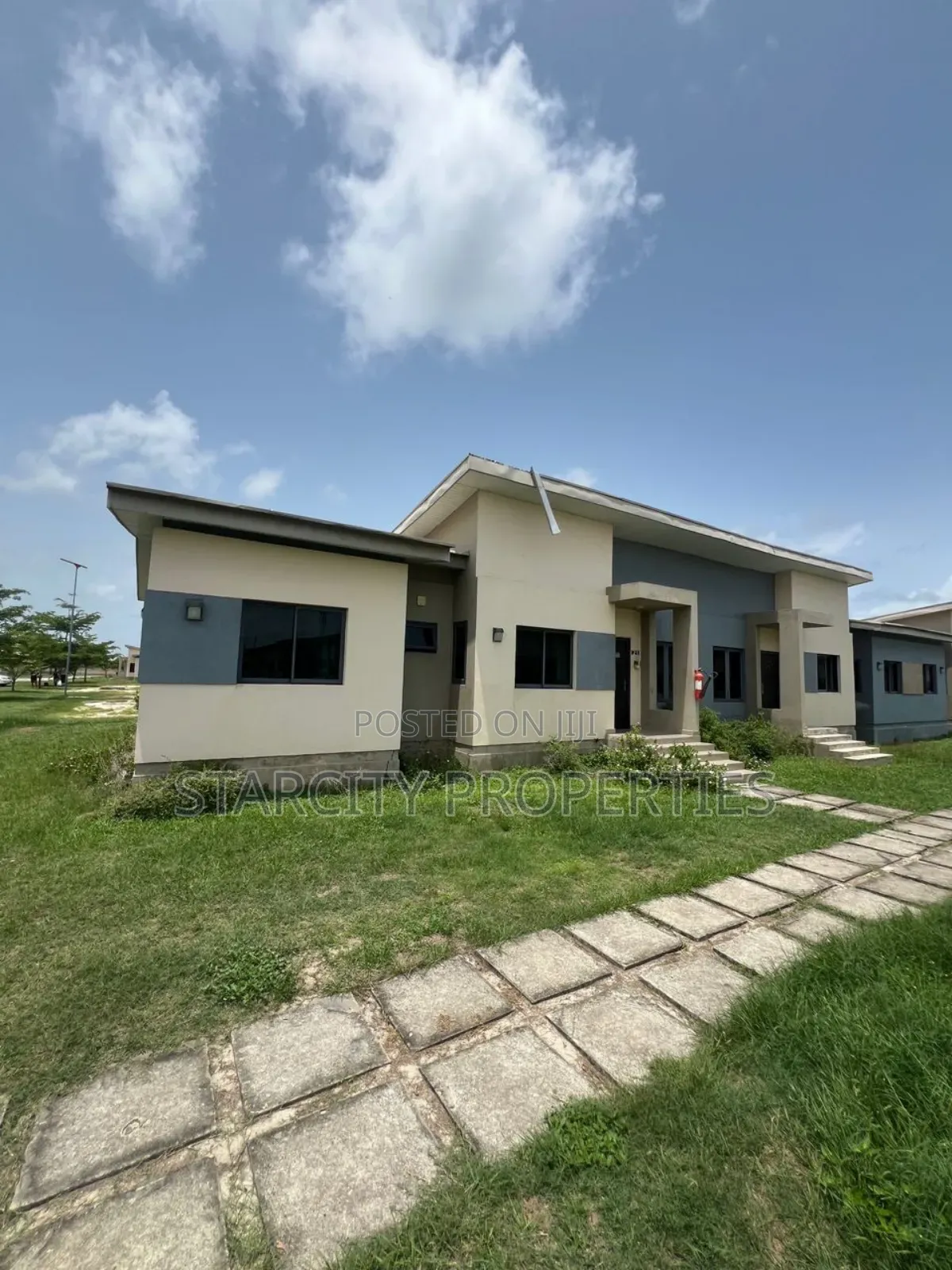 Furnished 2bdrm Bungalow in Lakowe, Lekki Phase 2 for sale in Lekki Phase 2