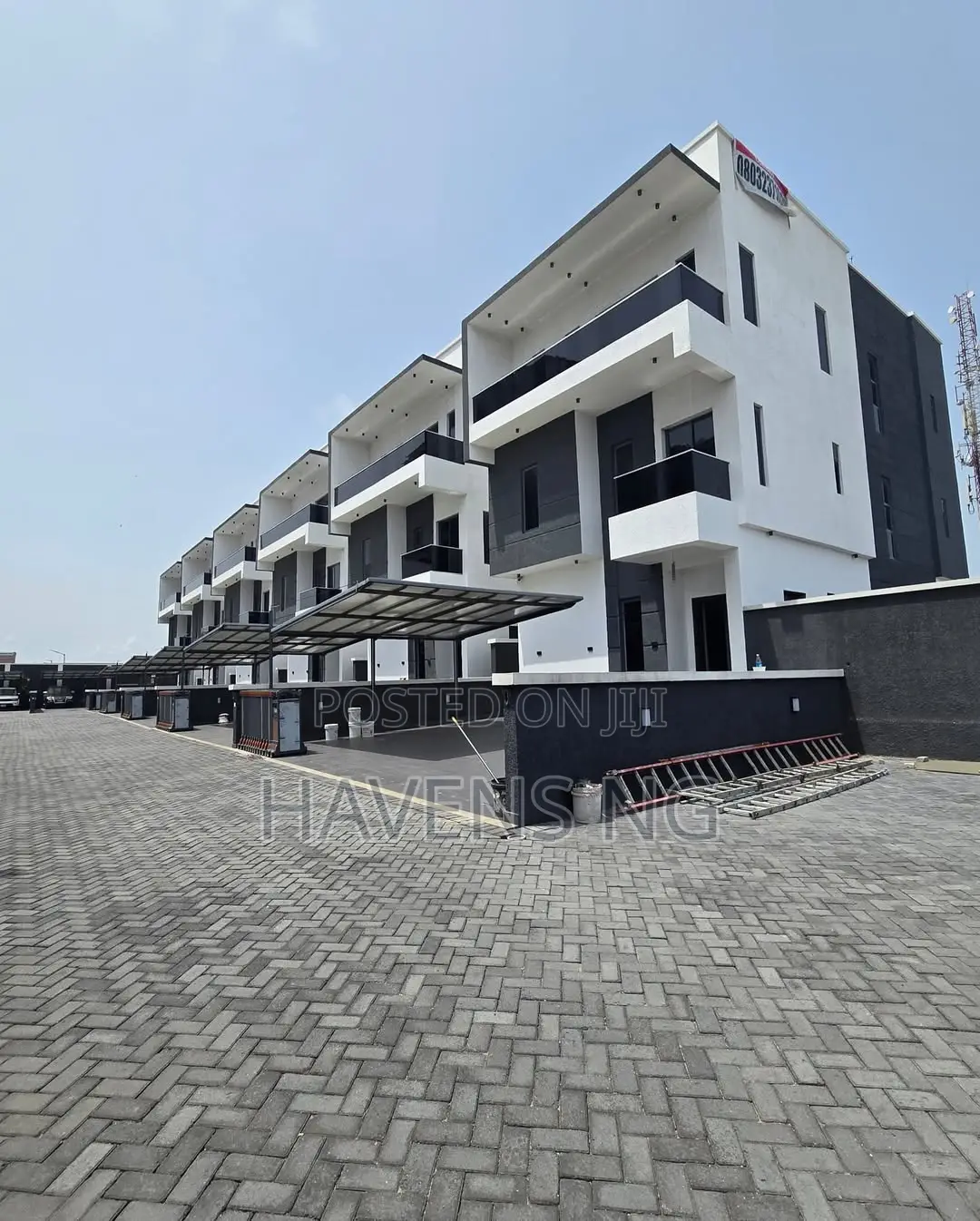 5bdrm Duplex in Ikate for sale in Ikate