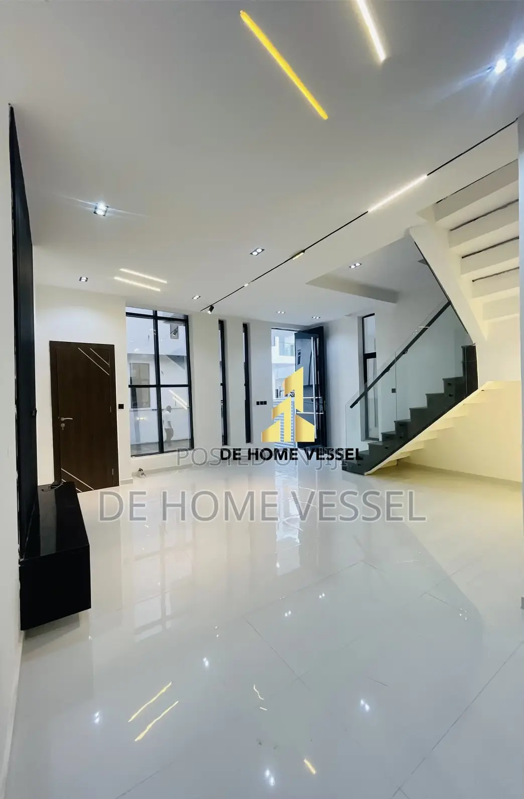 4bdrm Duplex in Ikota for sale in Ikota