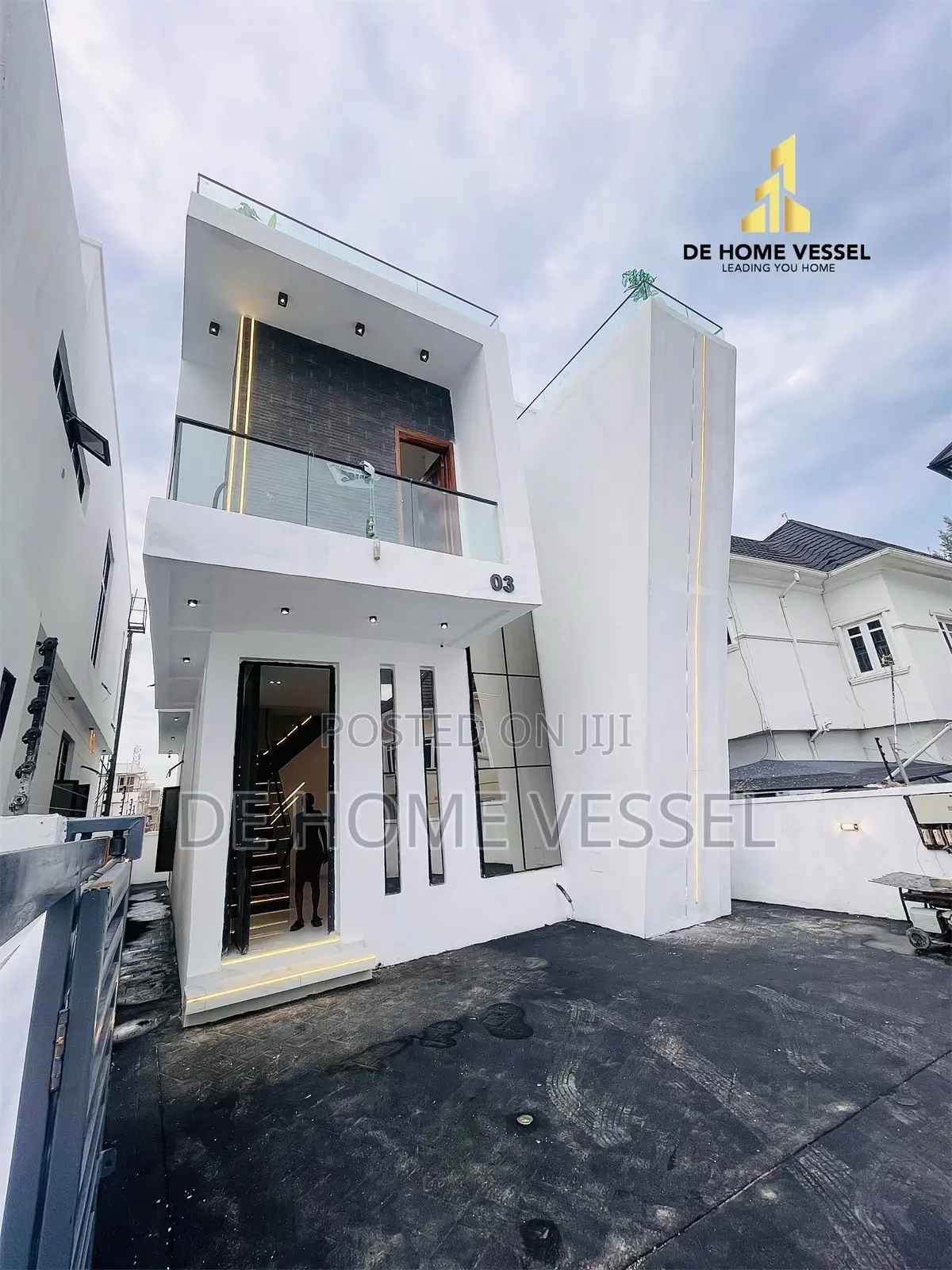 4bdrm Duplex in Ikota for sale in Ikota