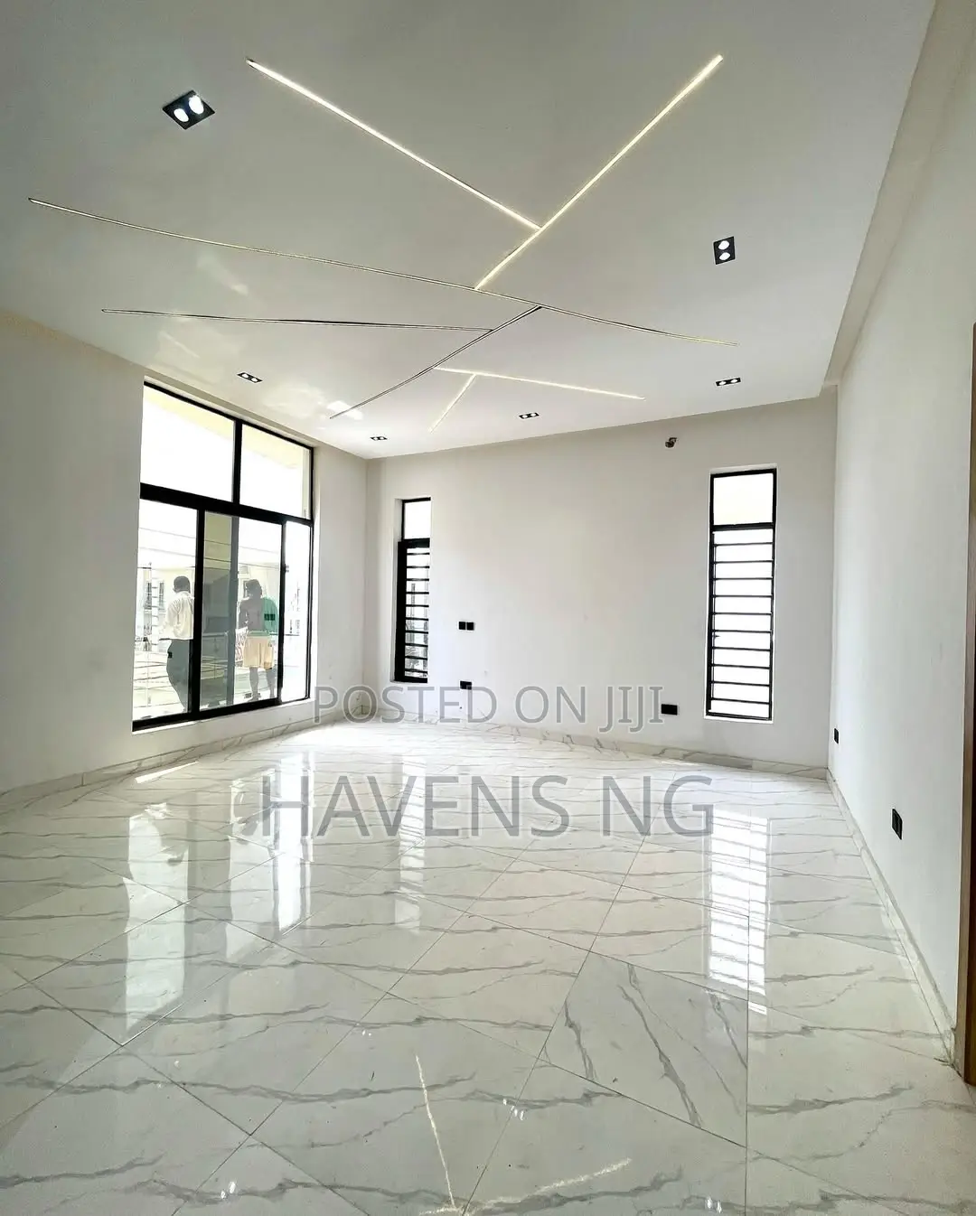 4bdrm Duplex in Ikota for sale in Ikota