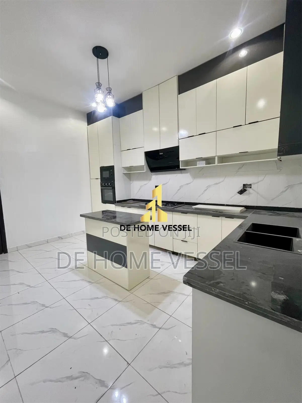 4bdrm Duplex in Ikota for sale in Ikota