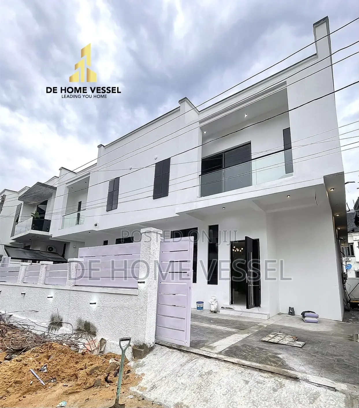 4bdrm Duplex in Ikota for sale in Ikota
