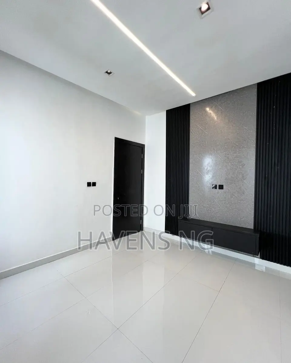 5bdrm Duplex in Ado Ajah for sale in Ado / Ajah