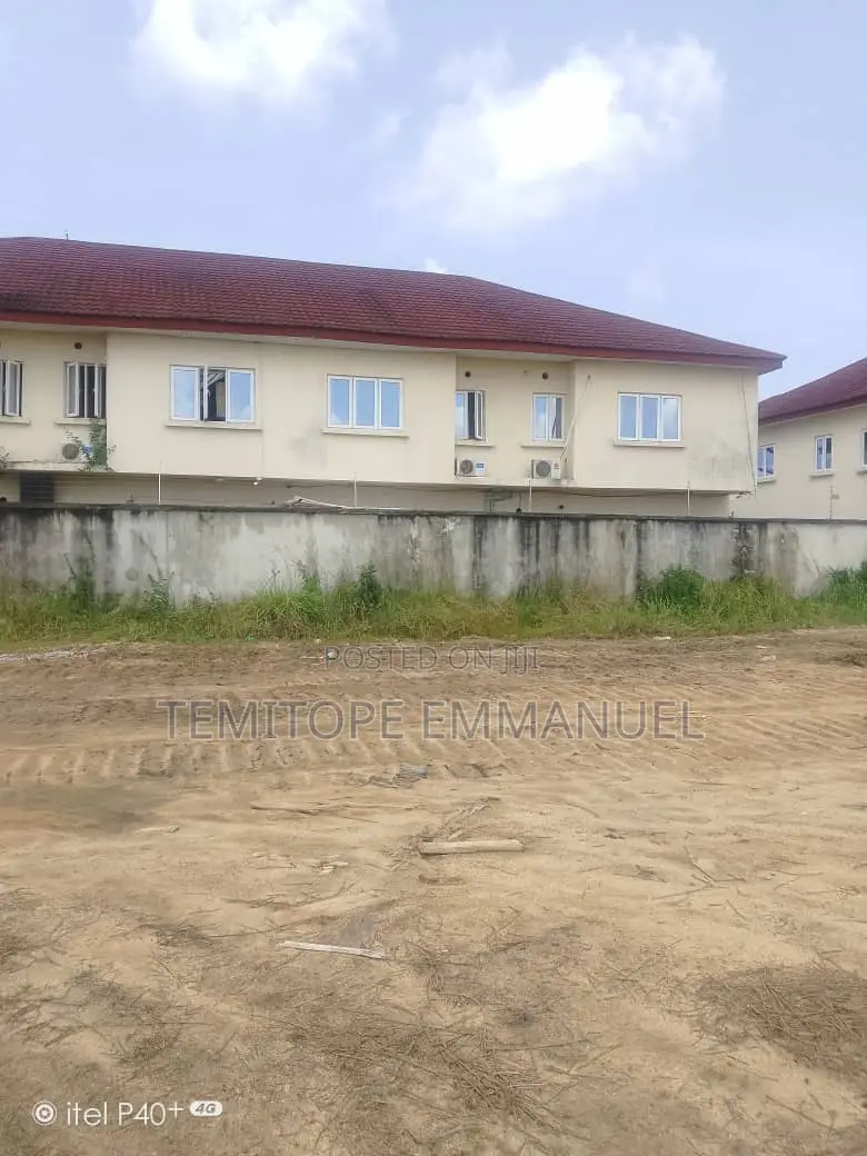 Standard Nice 320sqm Half Plot in a Good Area in Chevron