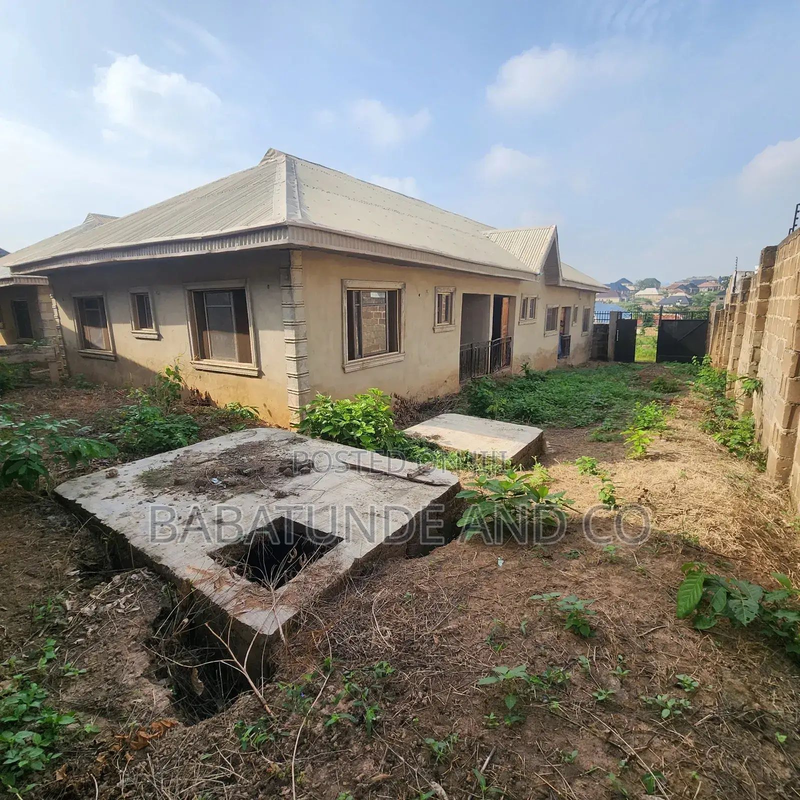 2bdrm Bungalow in Kasumun Estate, Akala Express for sale in Akala Express
