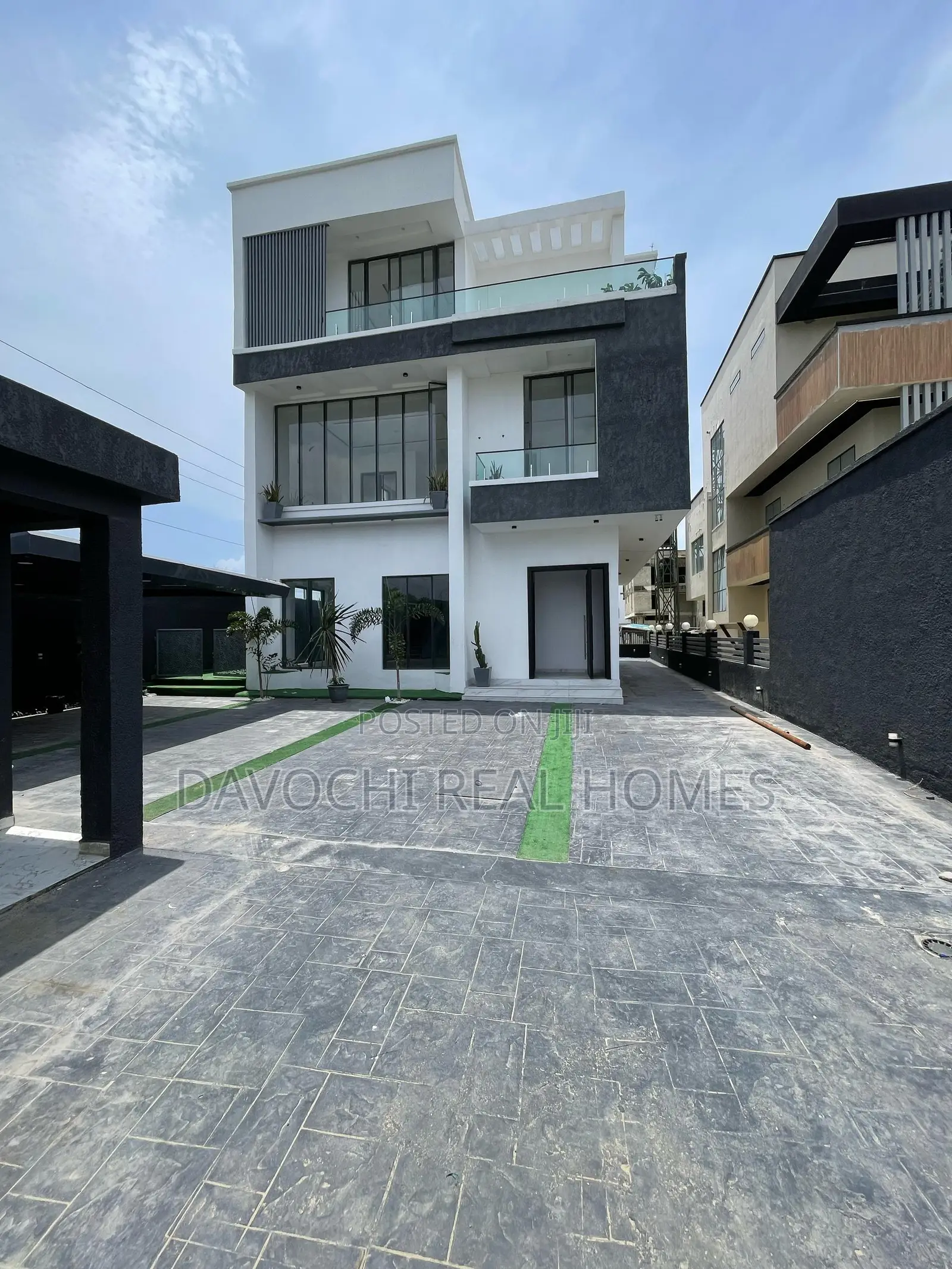 5 Bedroom Fully Detached Duplex for Sale in Osapa london