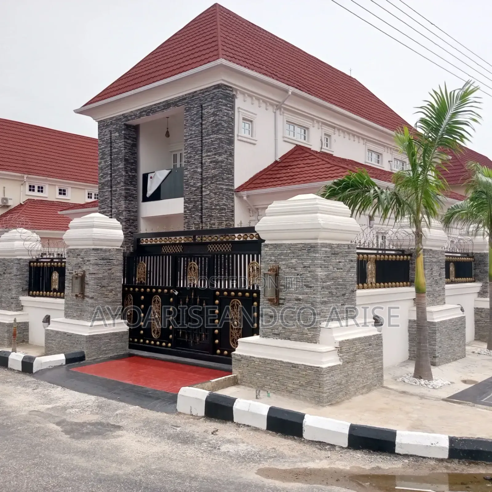 5bdrm Duplex in River Park, Lugbe District for sale in Lugbe District