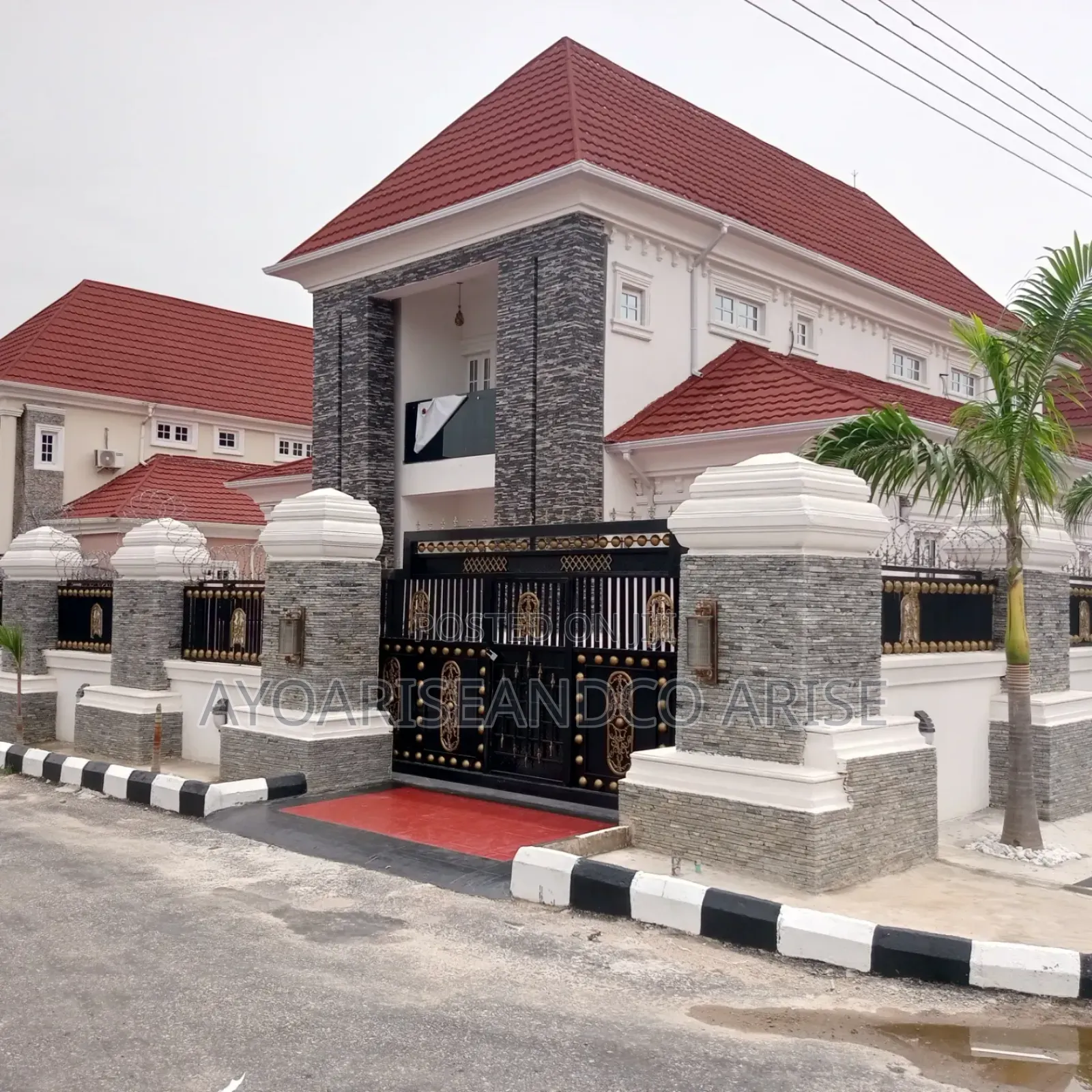 5bdrm Duplex in River Park, Lugbe District for sale in Lugbe District