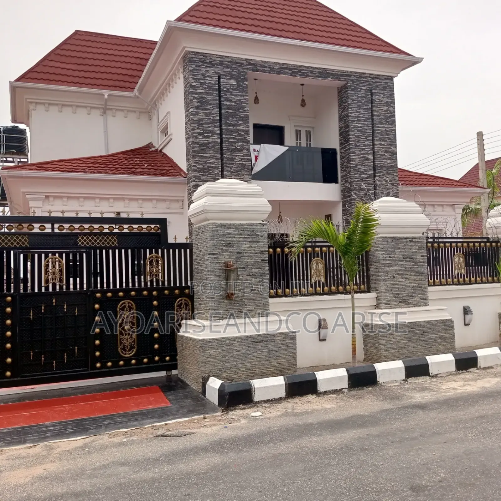 5bdrm Duplex in River Park, Lugbe District for sale in Lugbe District