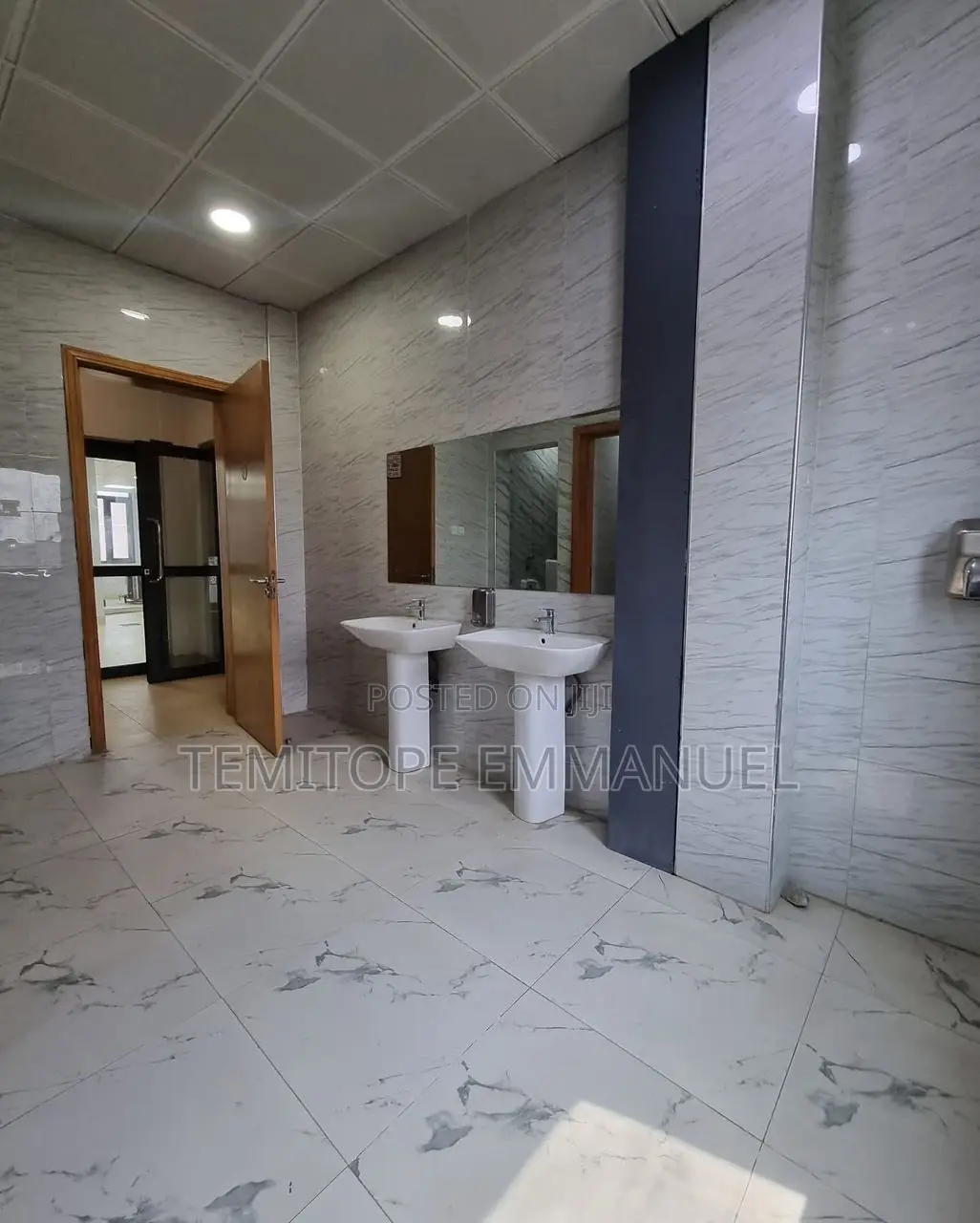 Stunning Office Space in a Good Area in Airport Road / Ikeja