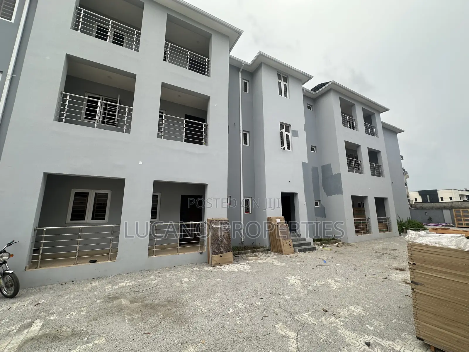 3bdrm Block of Flats in Jahi By Gilmore for sale in Jahi