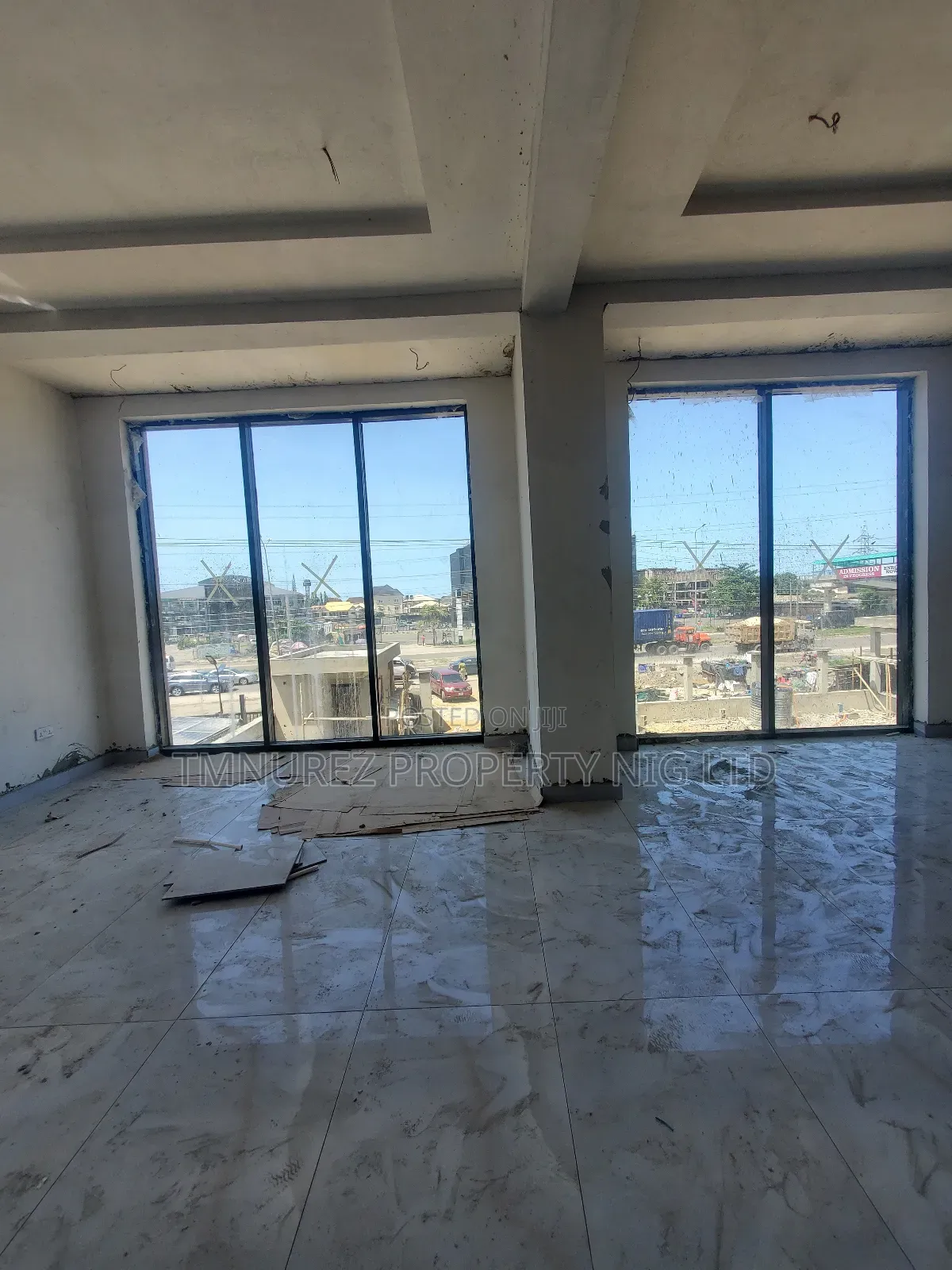 Showroom Open Space for Rent. in Ikota