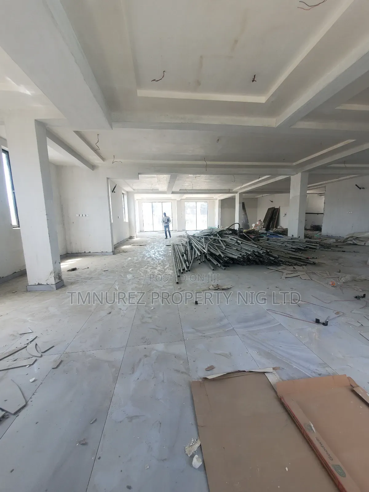Showroom Open Space for Rent. in Ikota