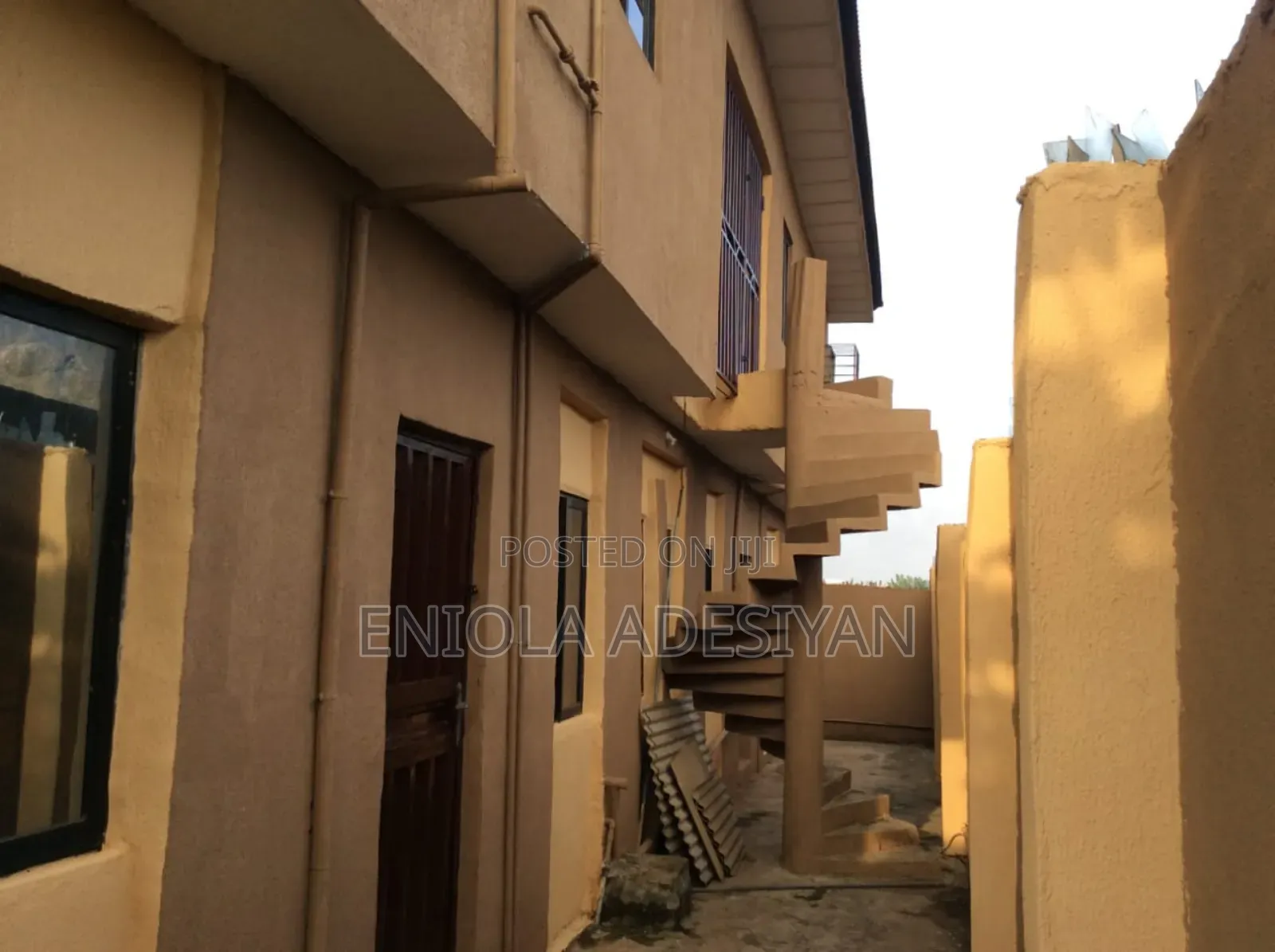 Furnished 8bdrm Block of Flats in Ikorodu for sale in Ikorodu Garage